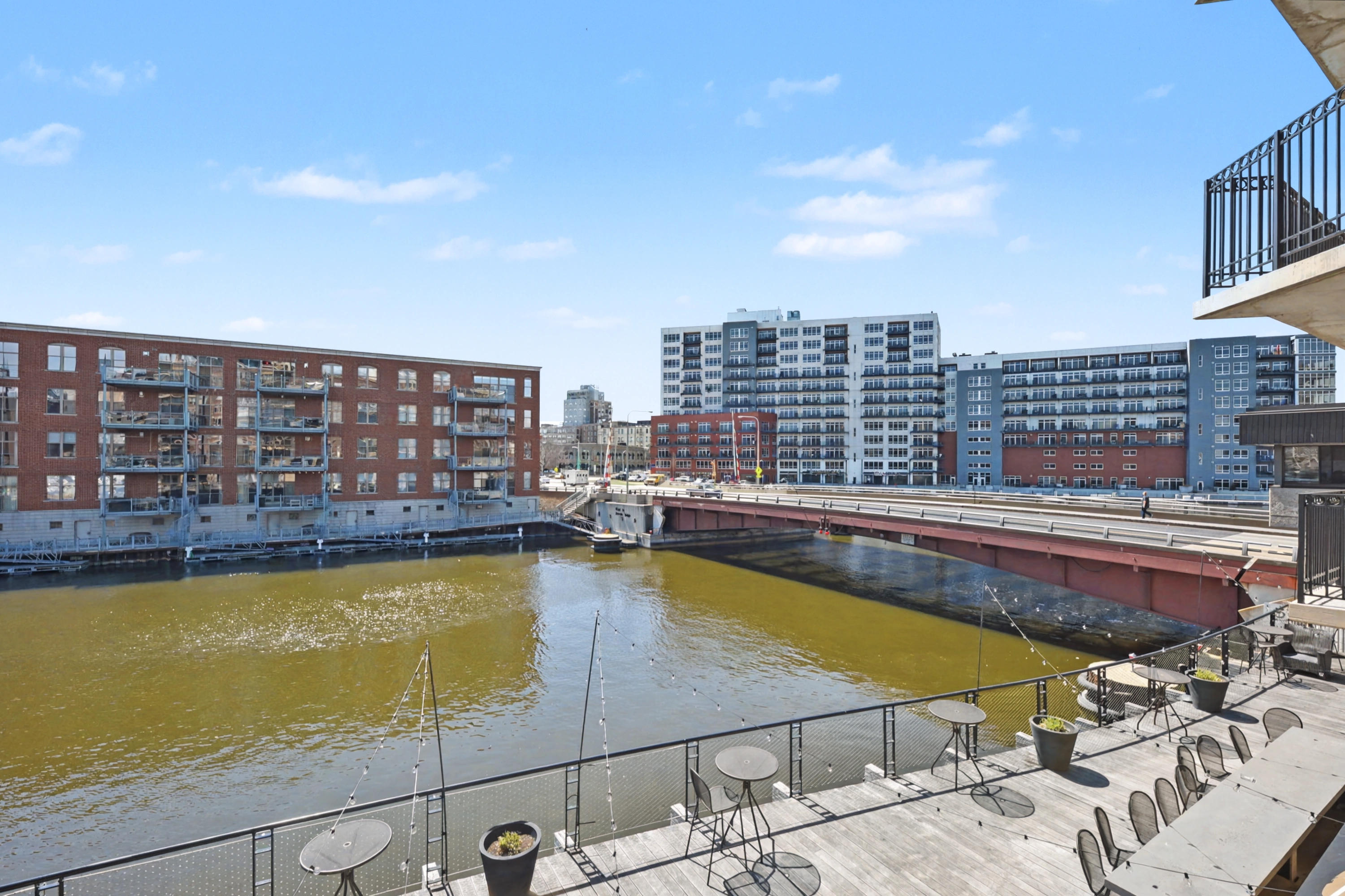 102 N Water St Unit: 511