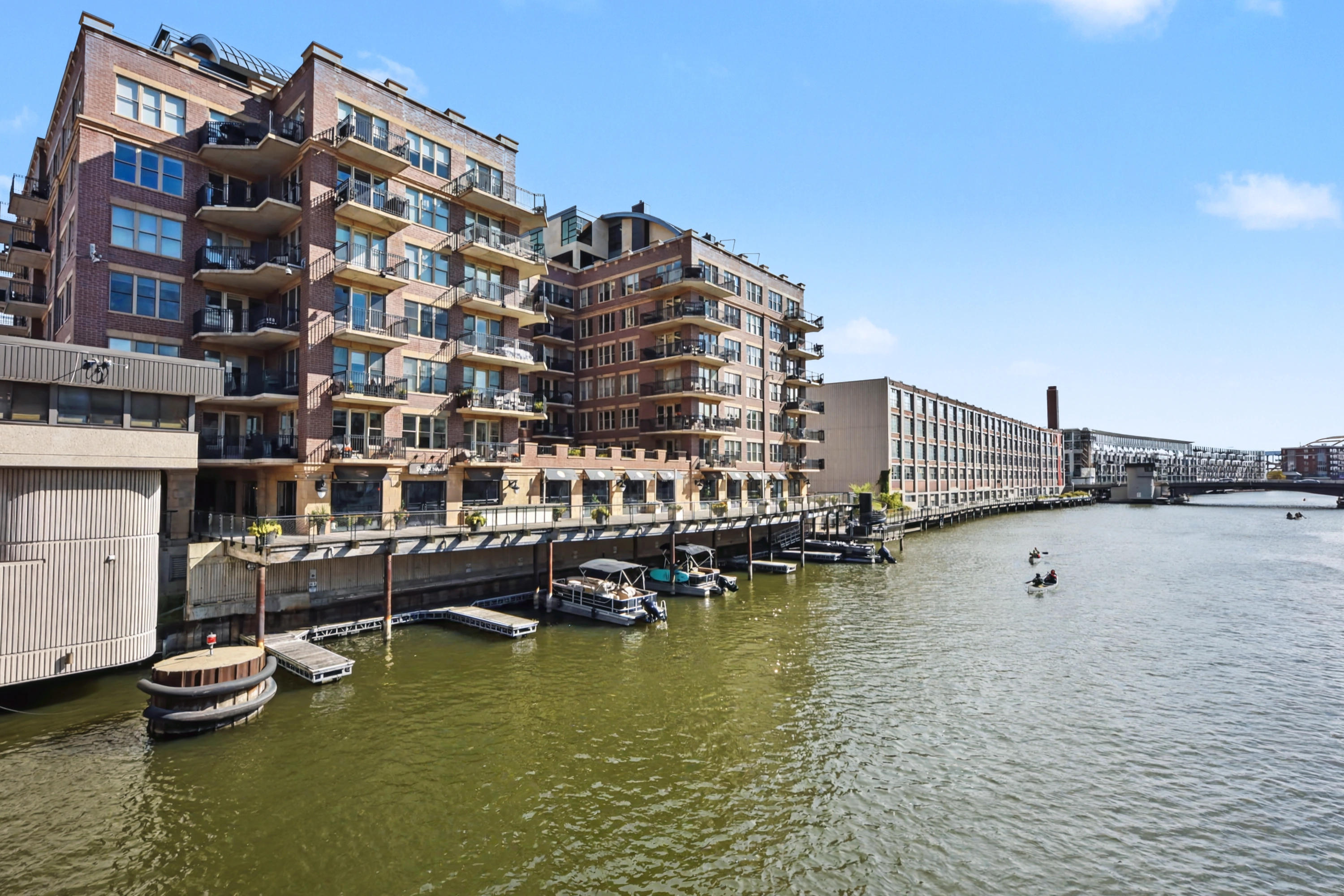 102 N Water St Unit: 511