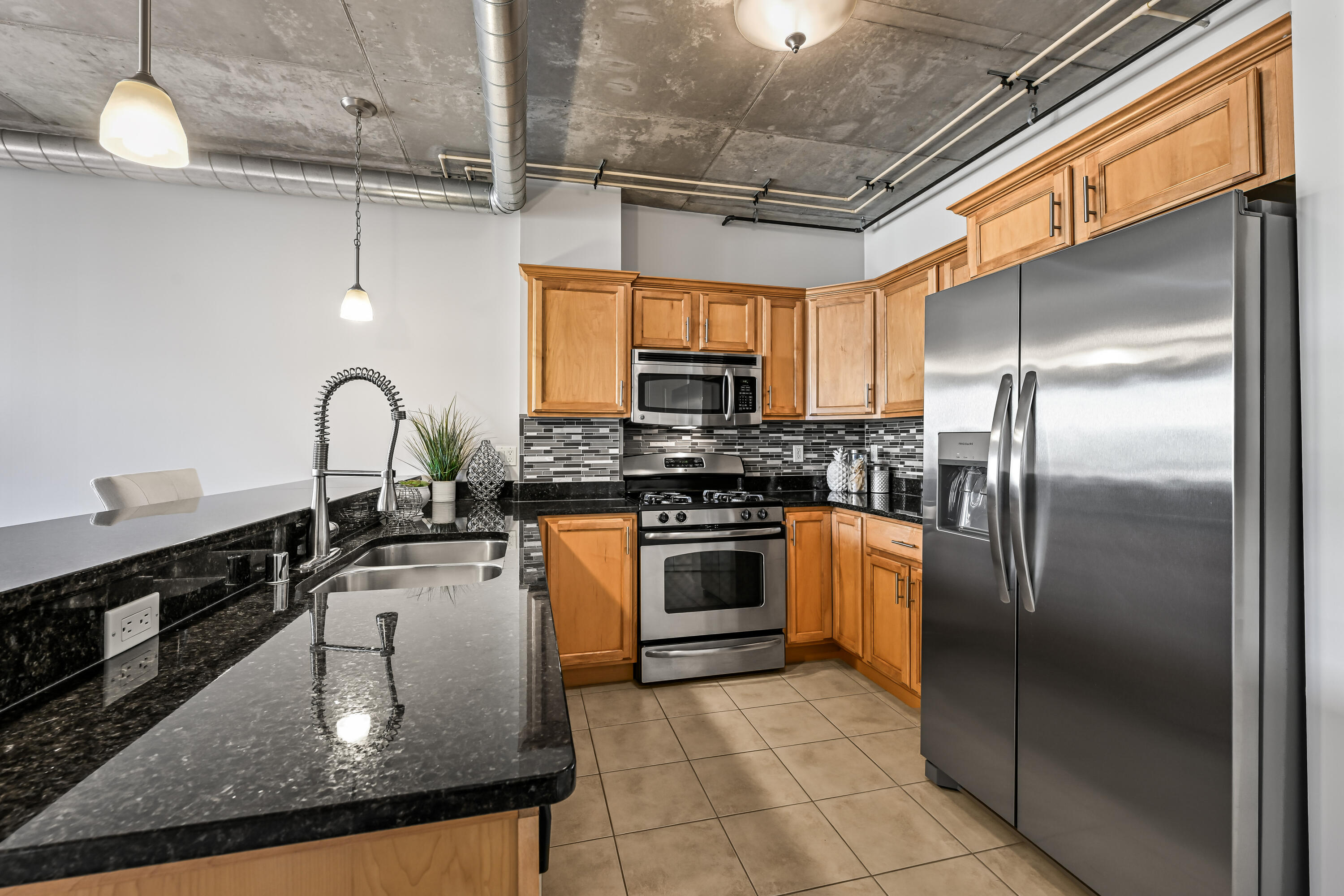 102 N Water St Unit: 511