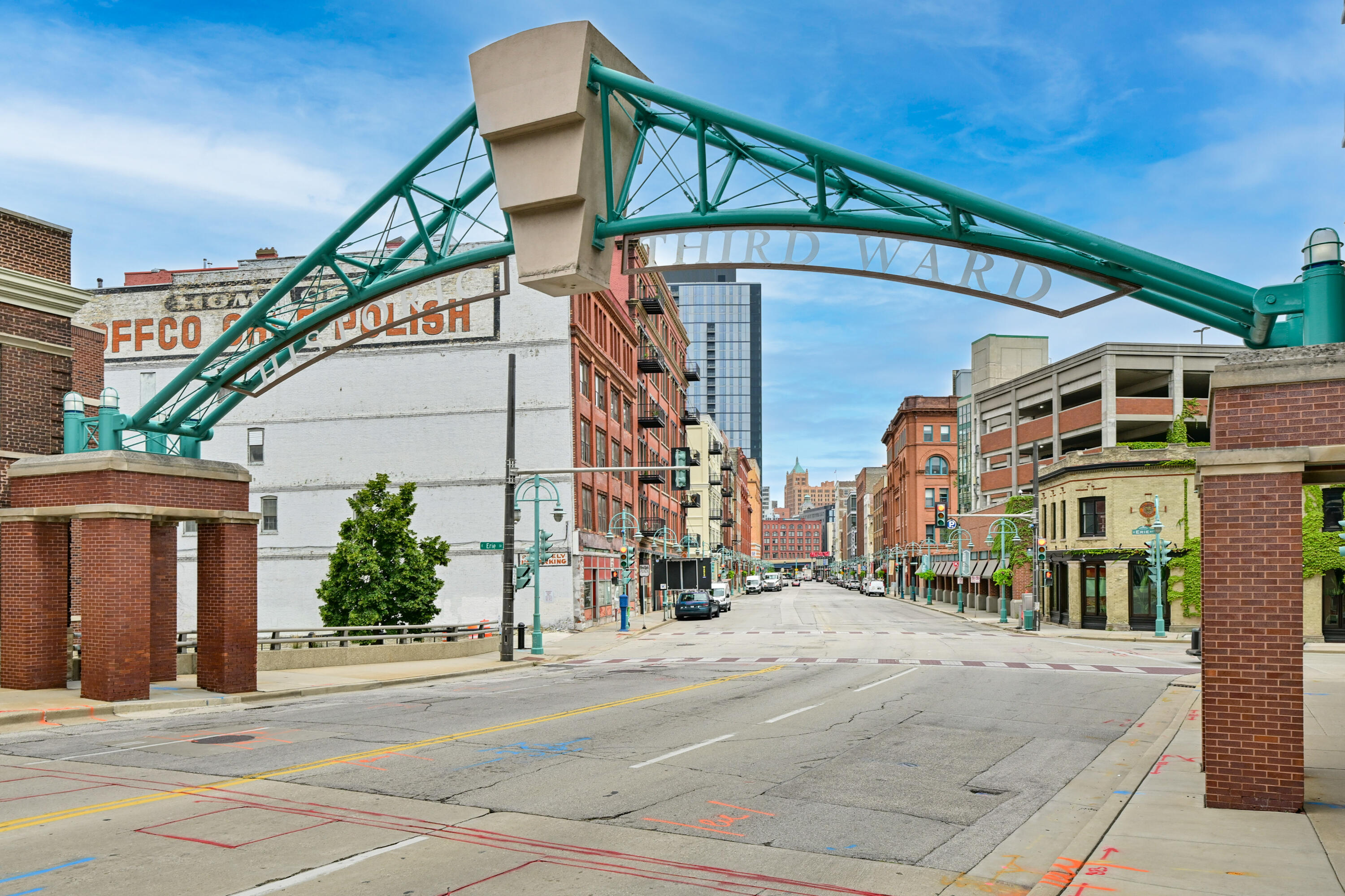 102 N Water St Unit: 511