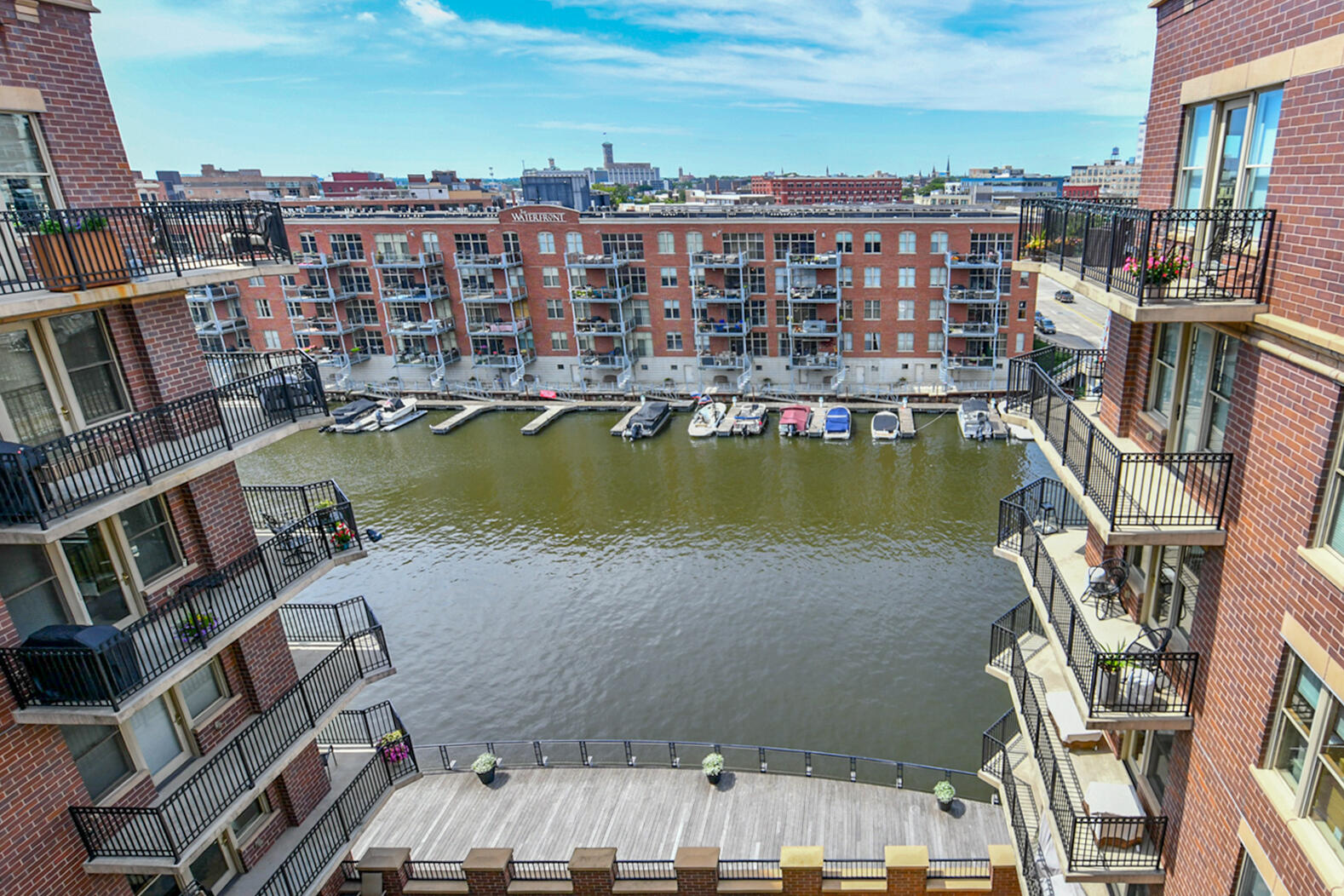 102 N Water St Unit: 511