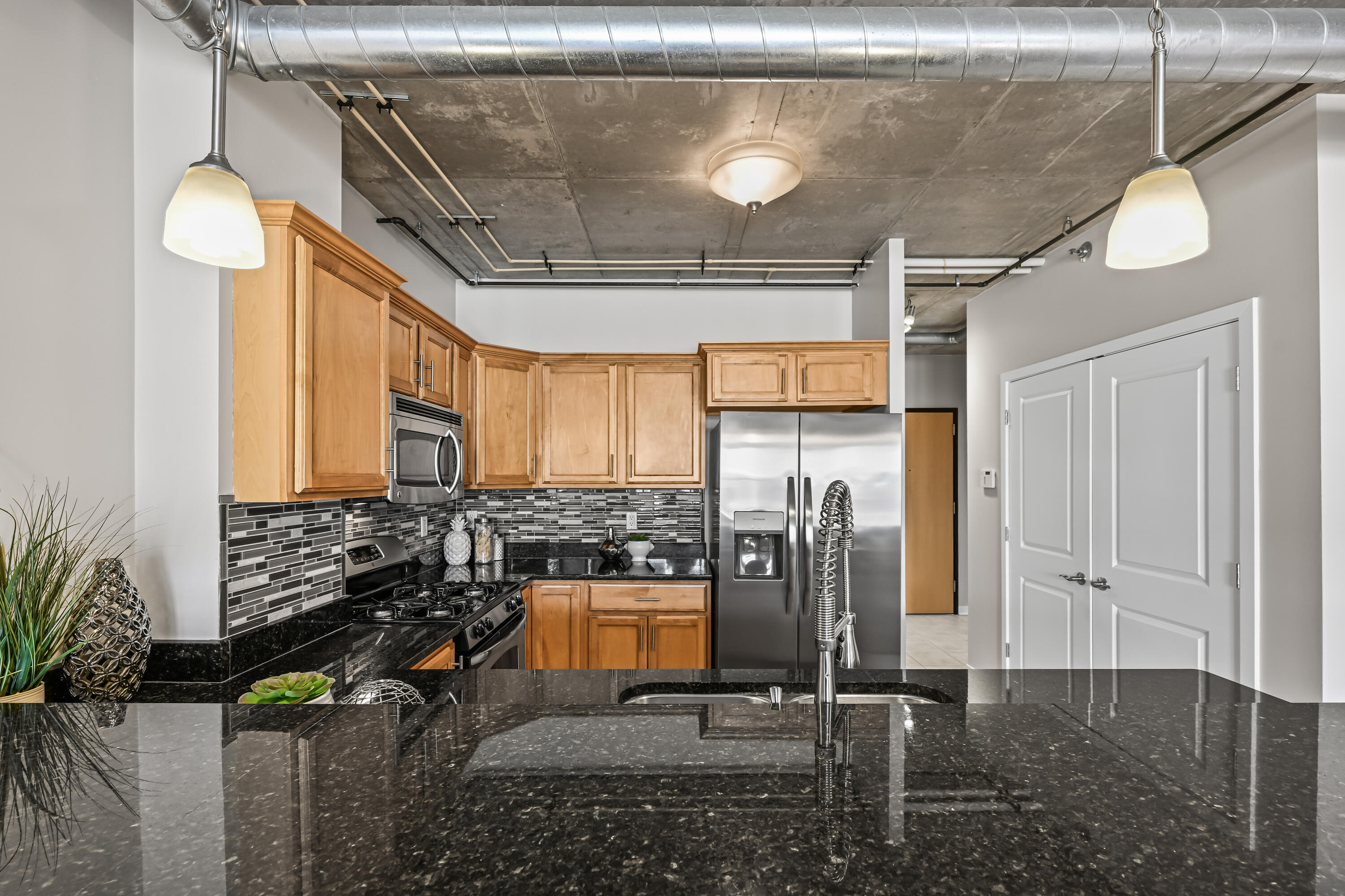 102 N Water St Unit: 511