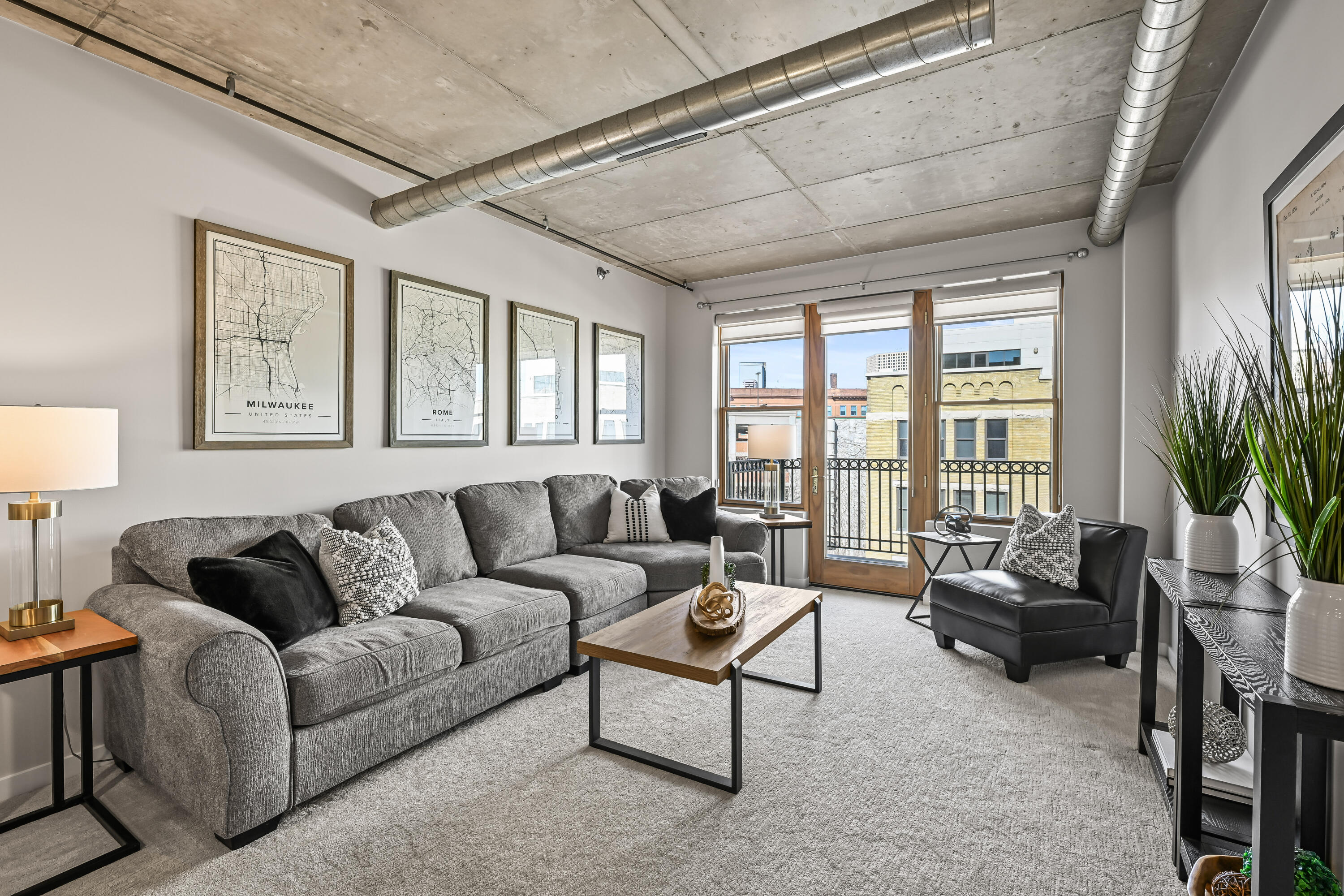 102 N Water St Unit: 511