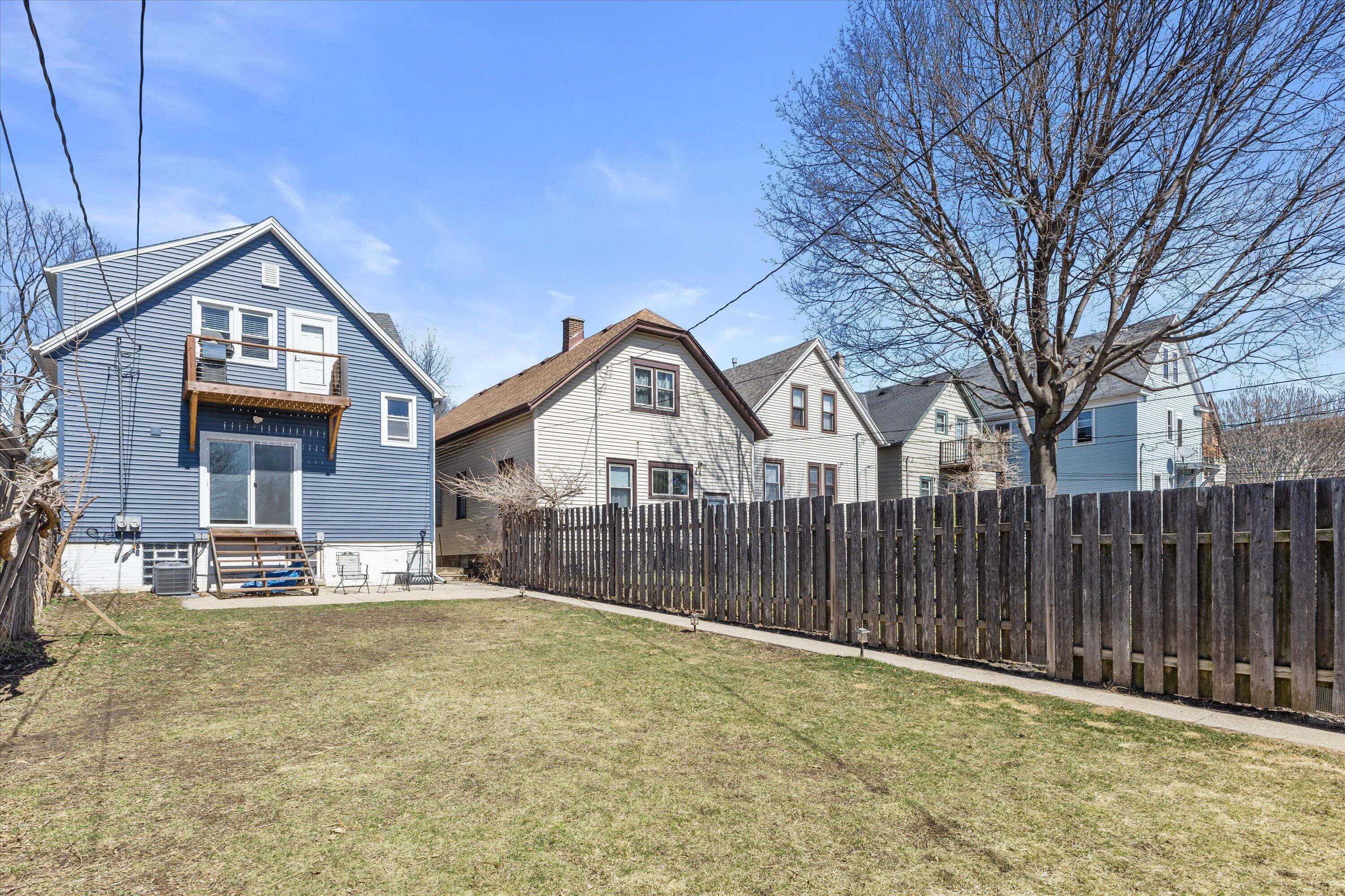 311 E Rosedale Ave Unit: Upper/2