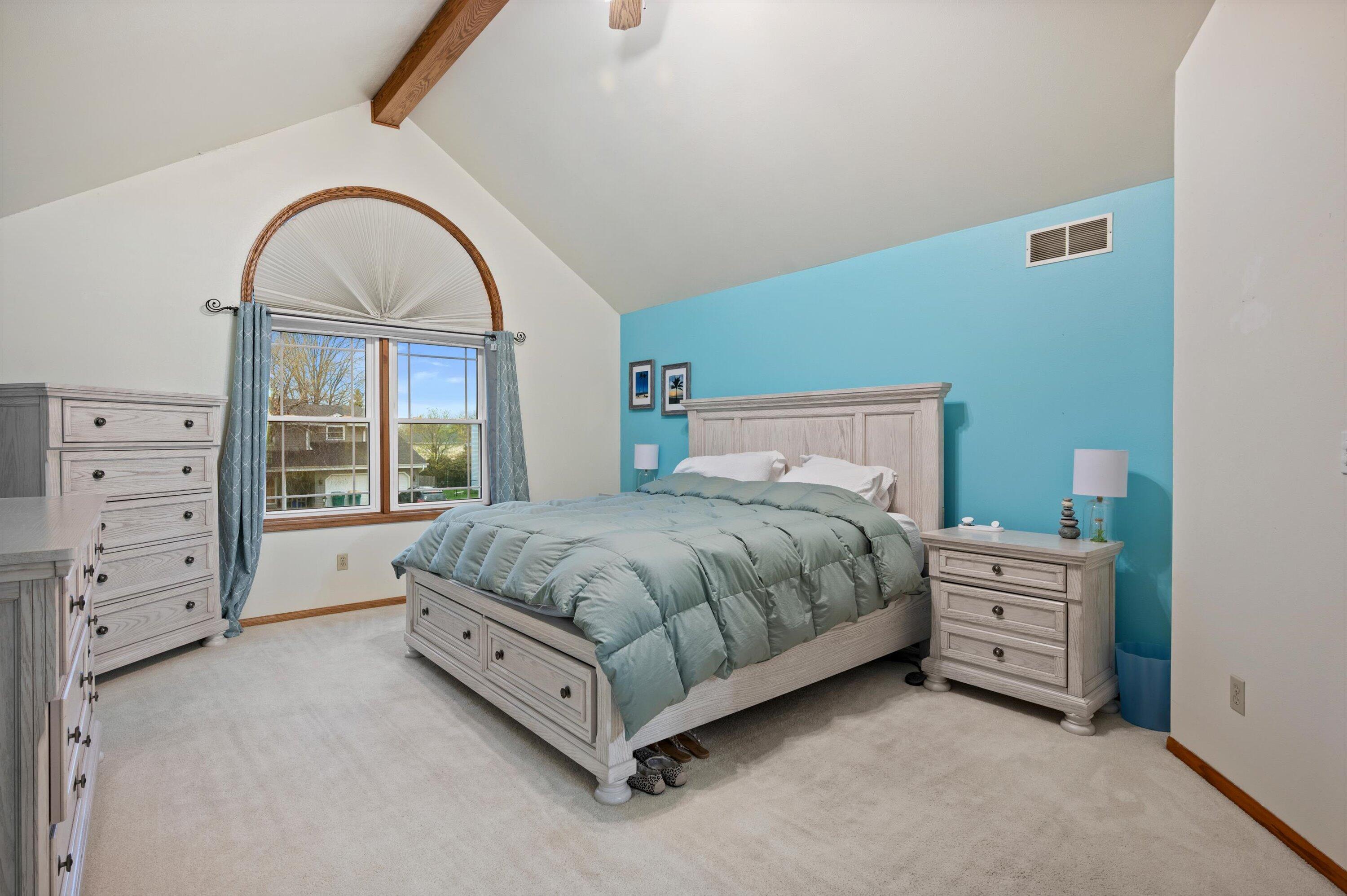 W162N10528 Auburn Ln