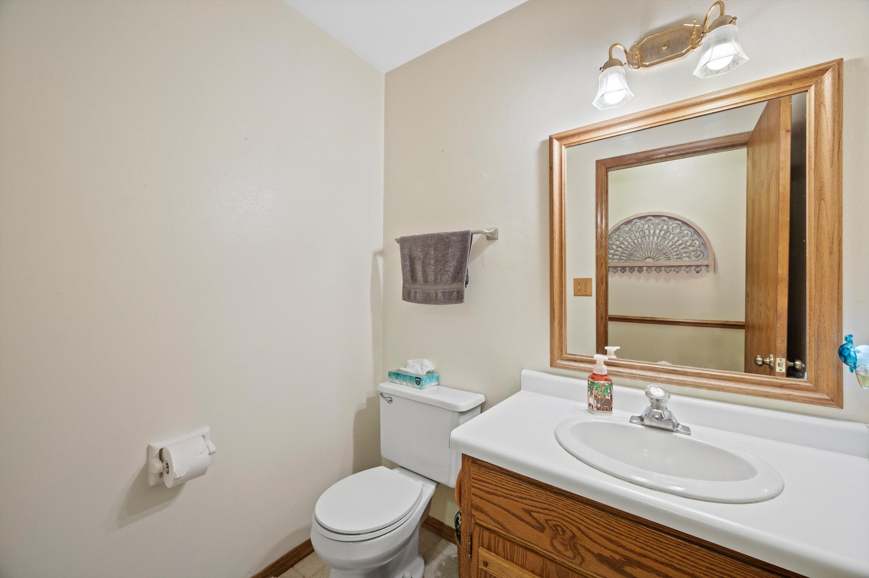 W162N10528 Auburn Ln