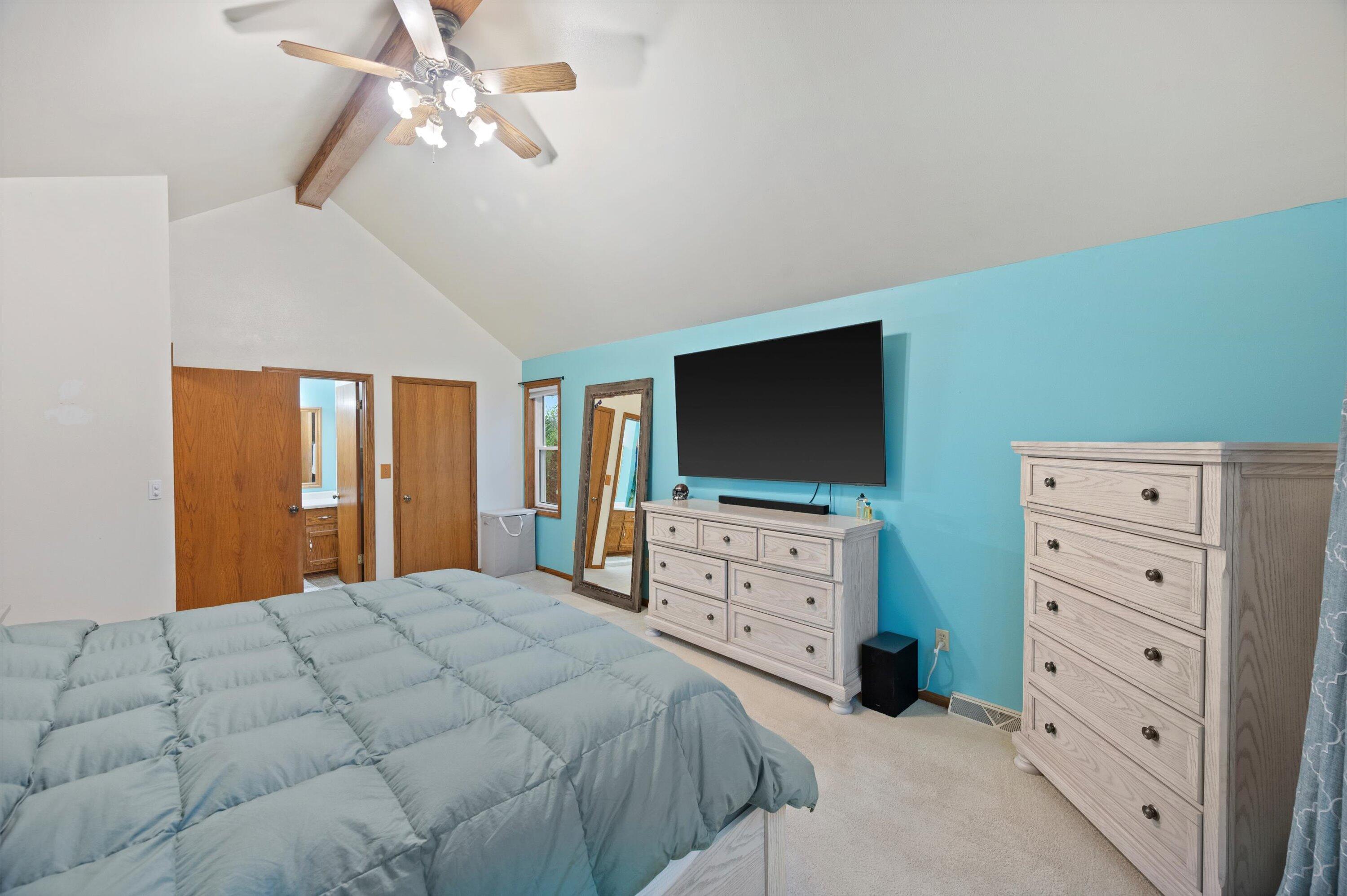 W162N10528 Auburn Ln