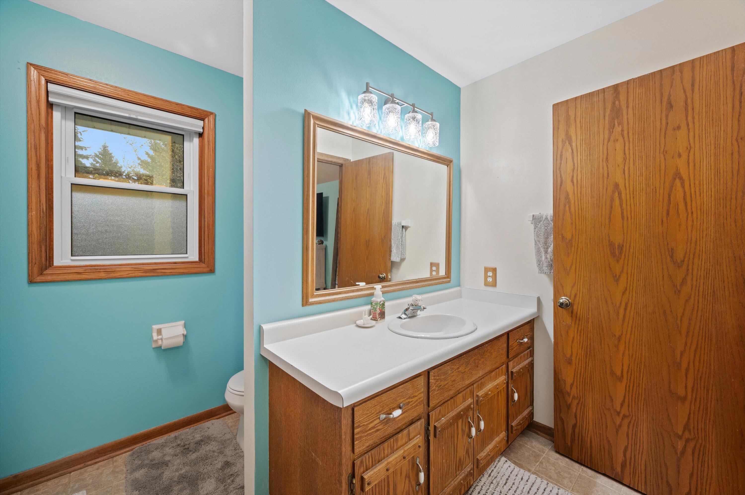 W162N10528 Auburn Ln