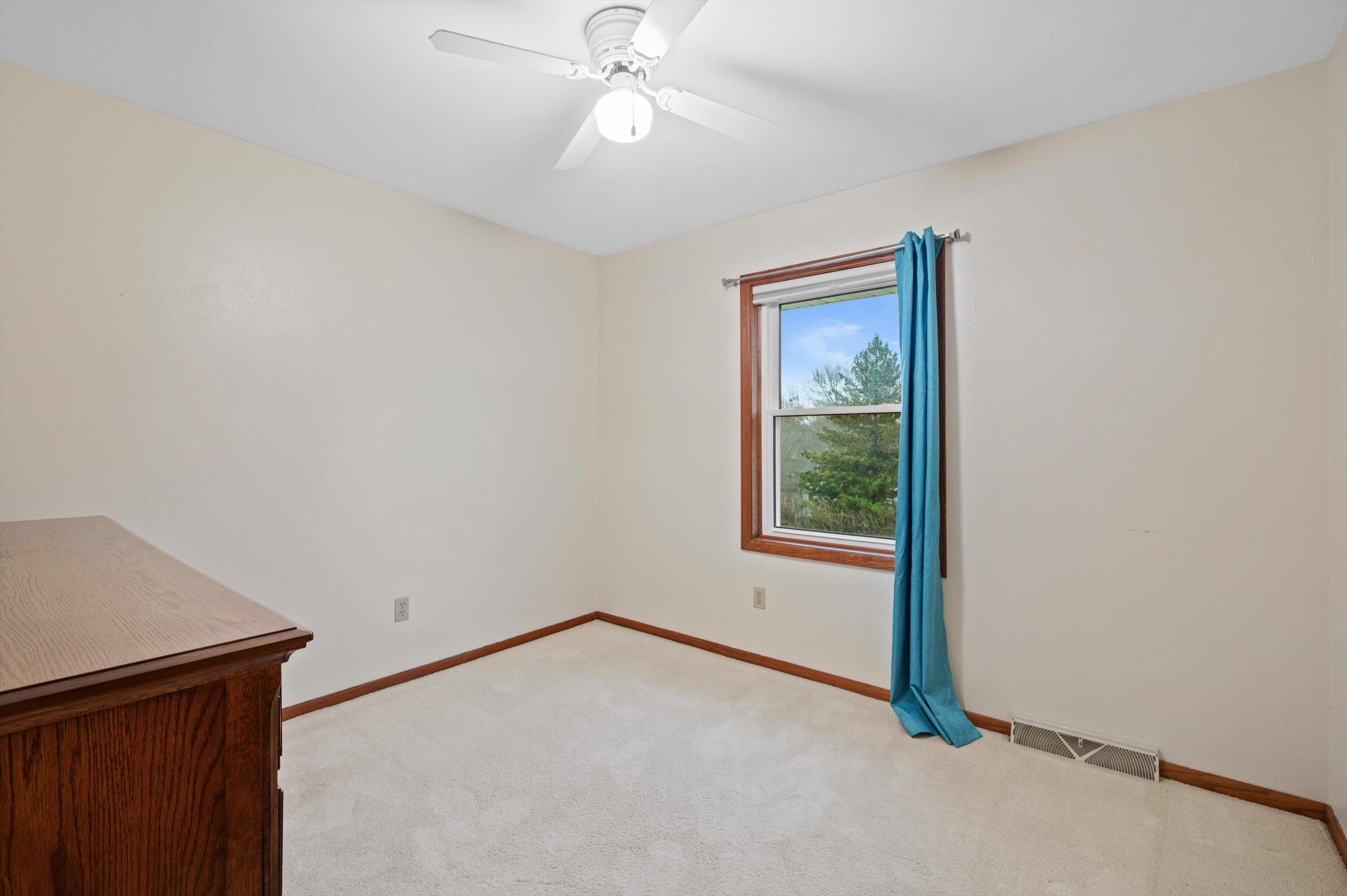 W162N10528 Auburn Ln