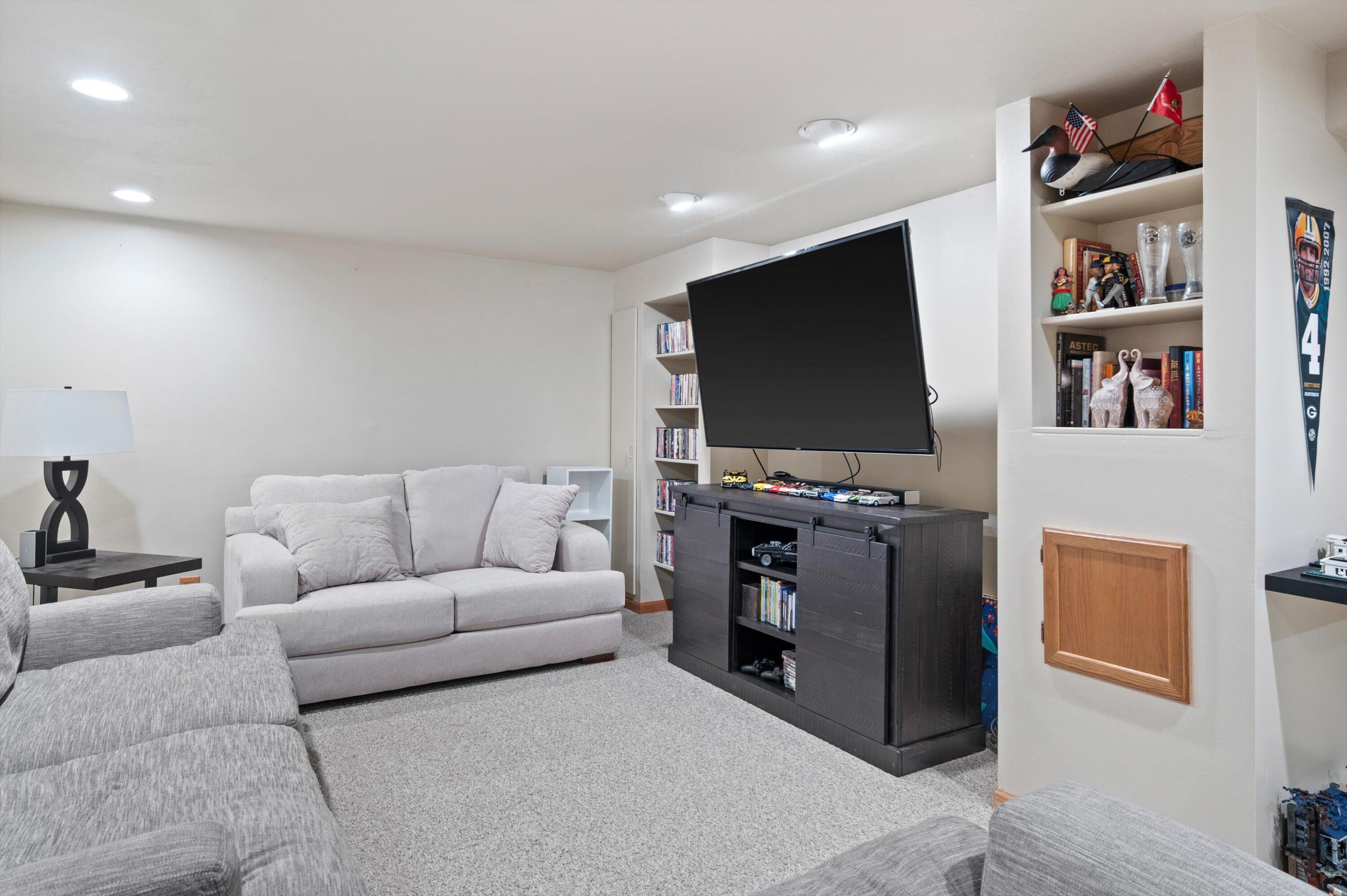 W162N10528 Auburn Ln