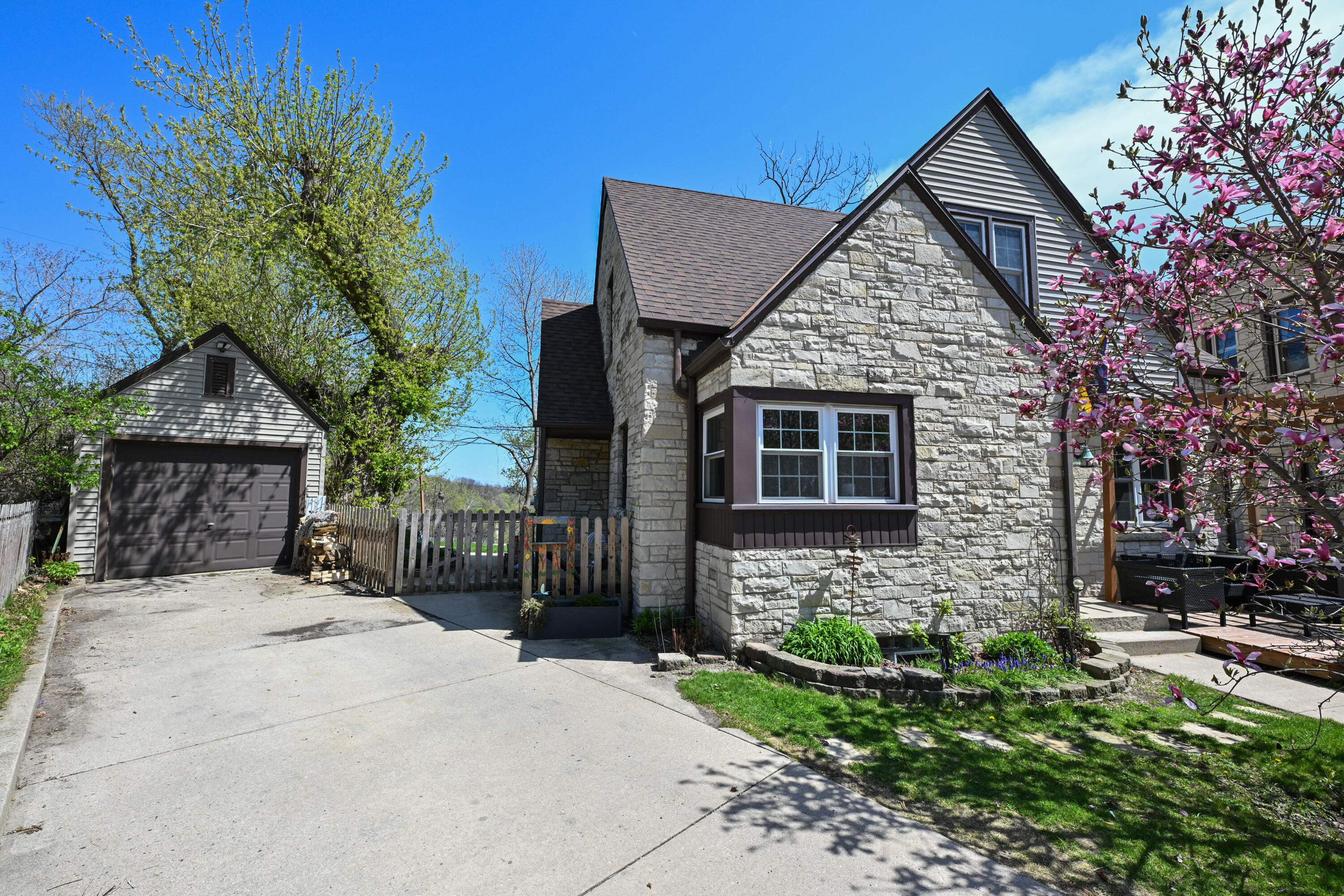 5418 W Notre Dame Ct