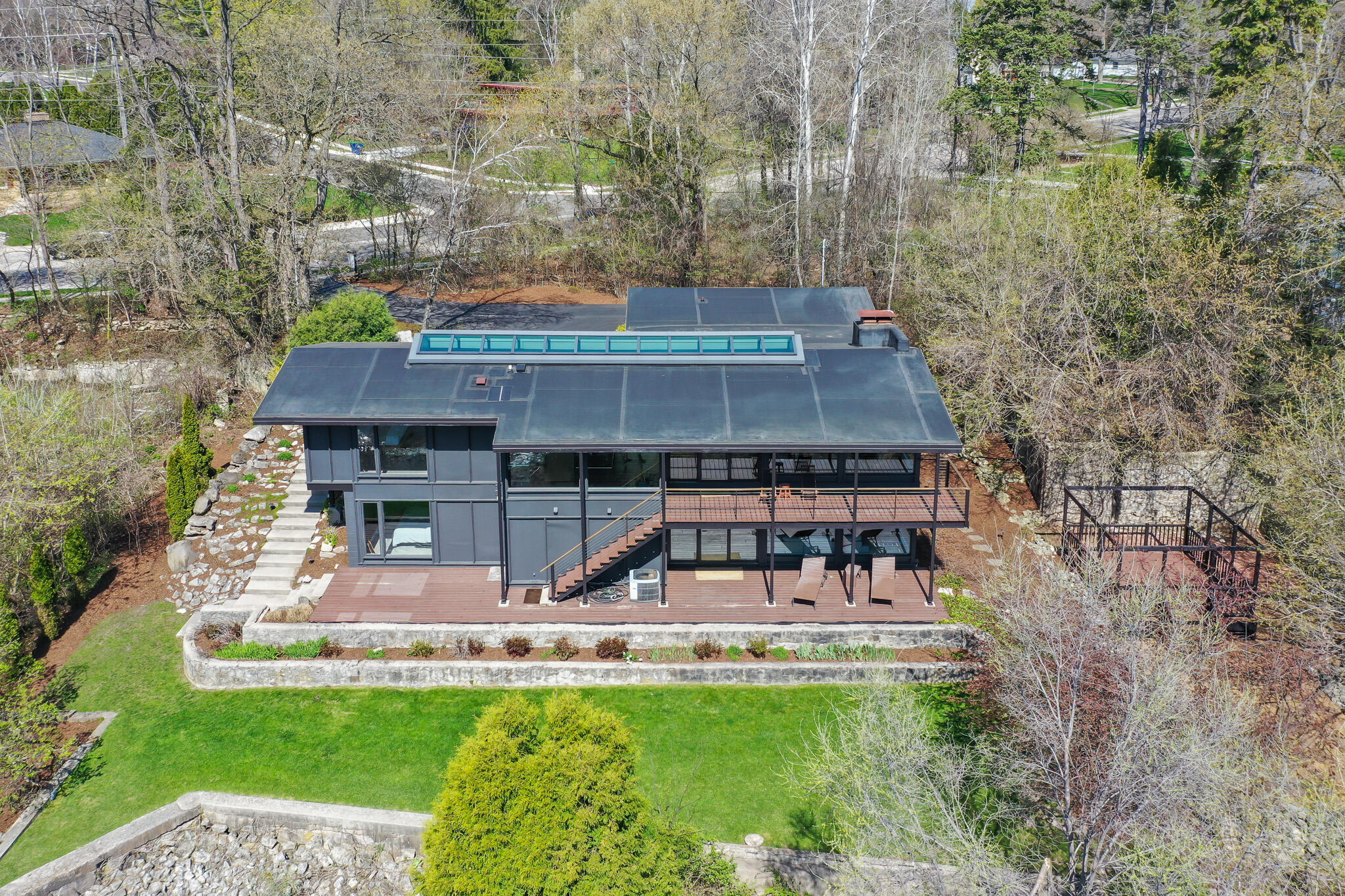 1802 S Green Bay Rd