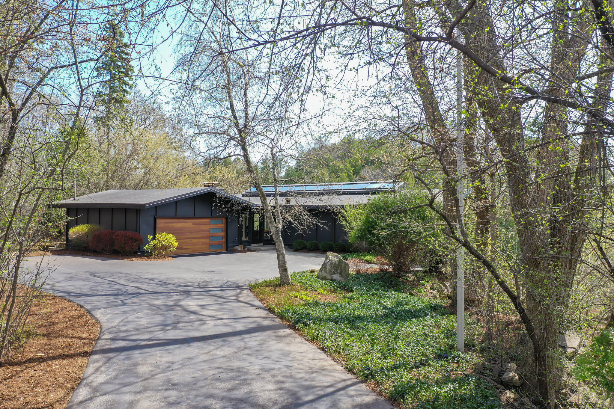 1802 S Green Bay Rd