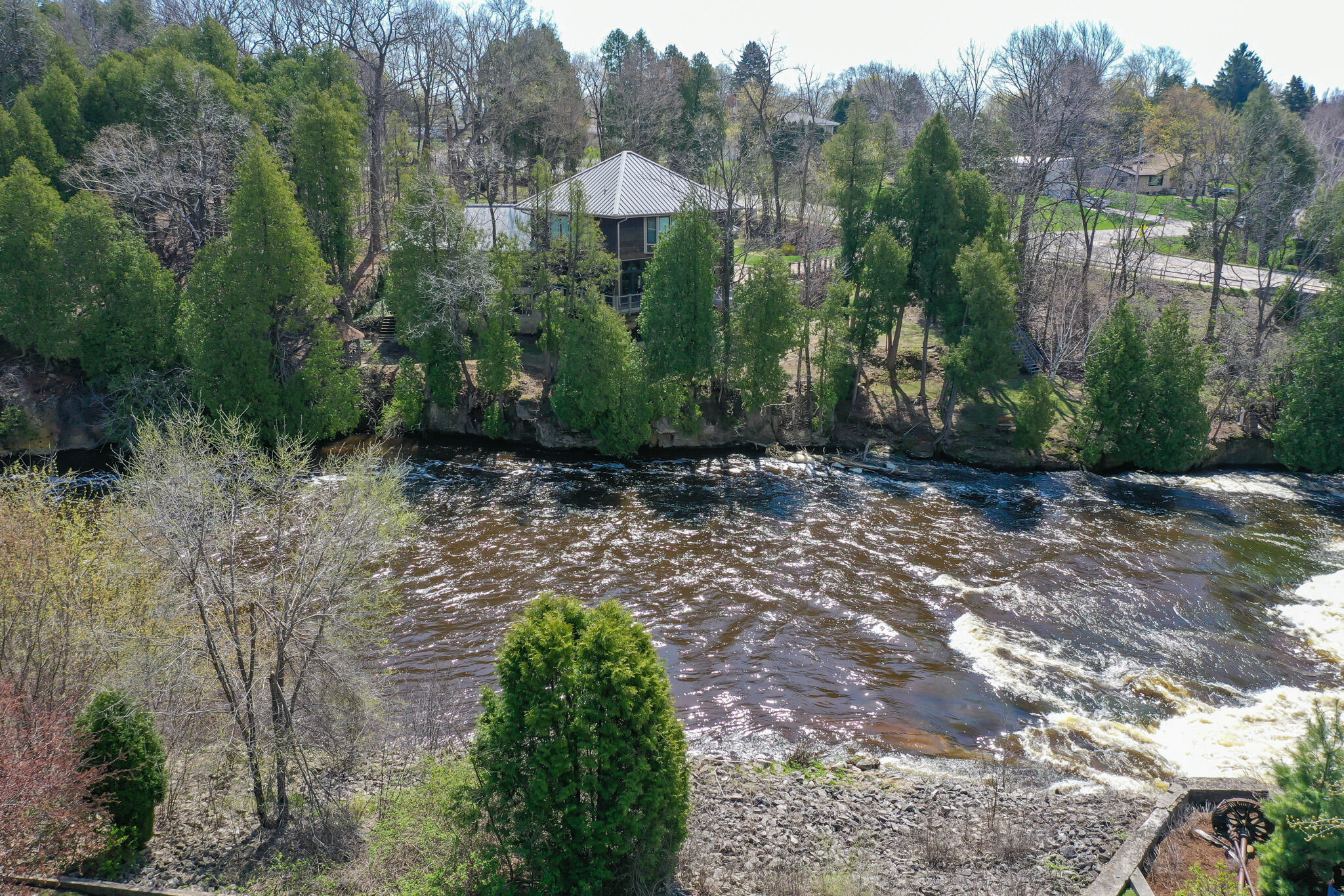 1802 S Green Bay Rd