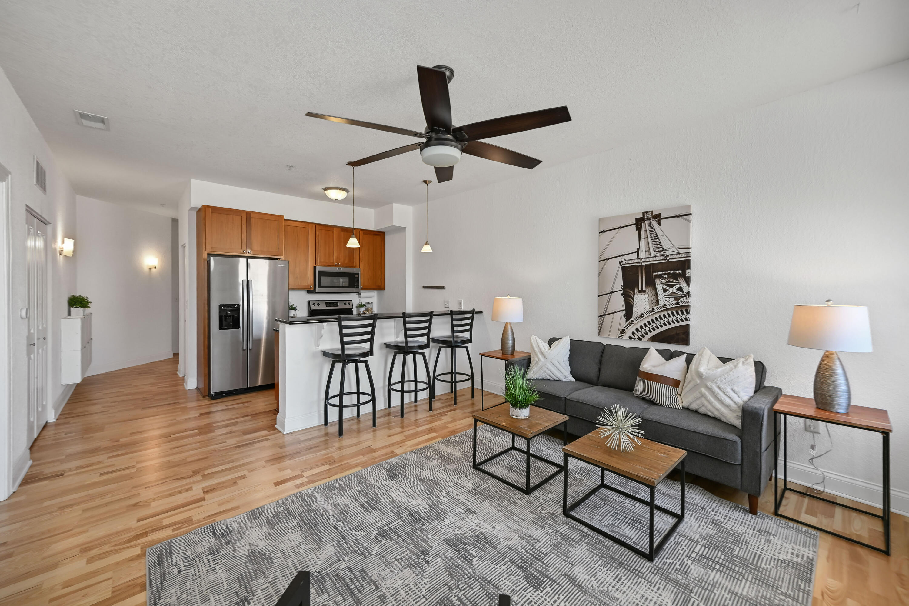 606 W Wisconsin Ave Unit: 303