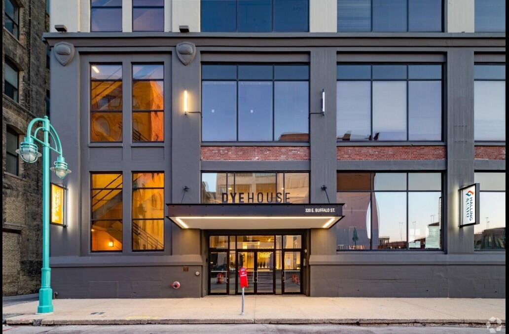 320 E Buffalo St Unit: 803
