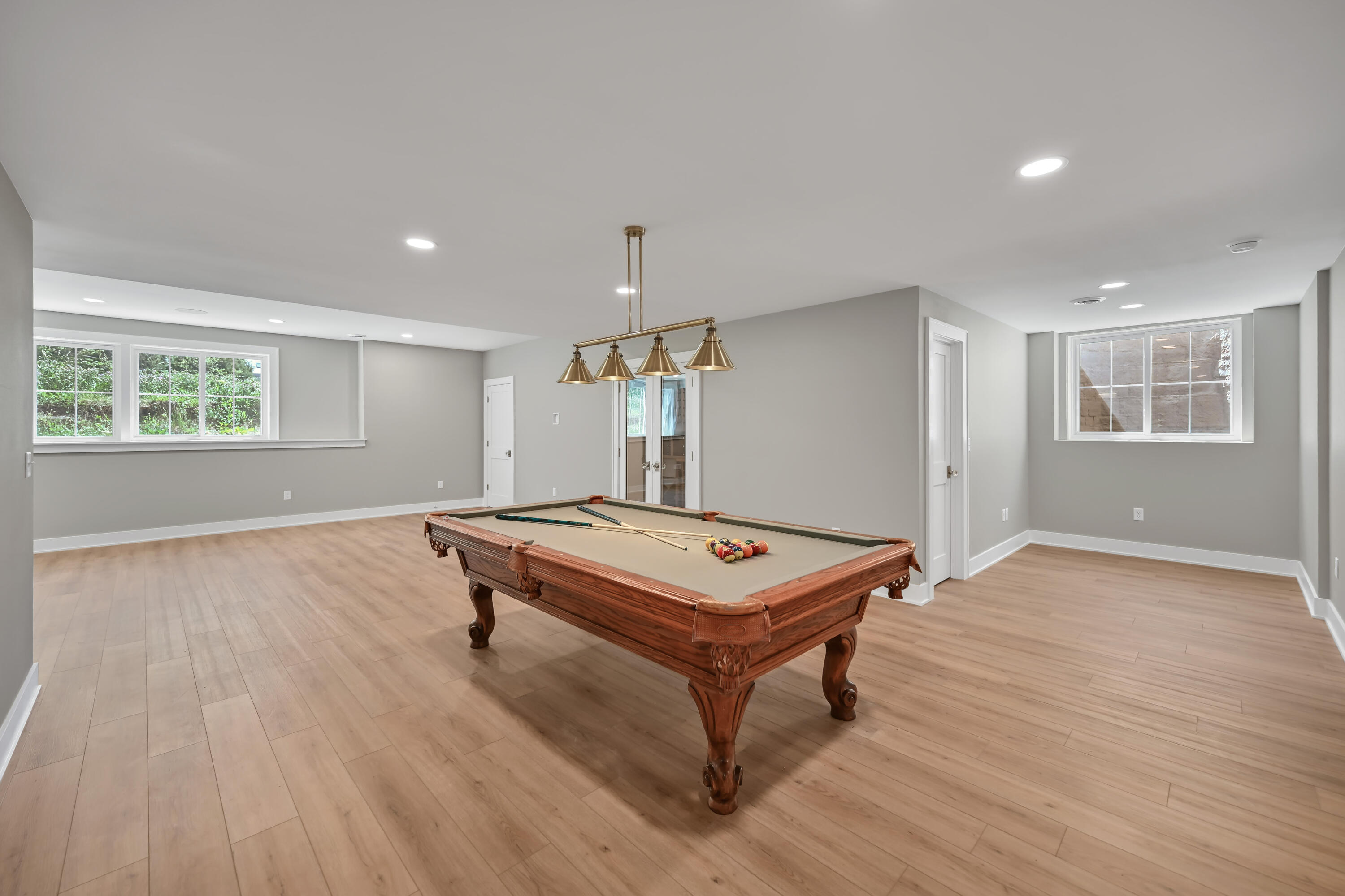 1055 Red Barn Ln