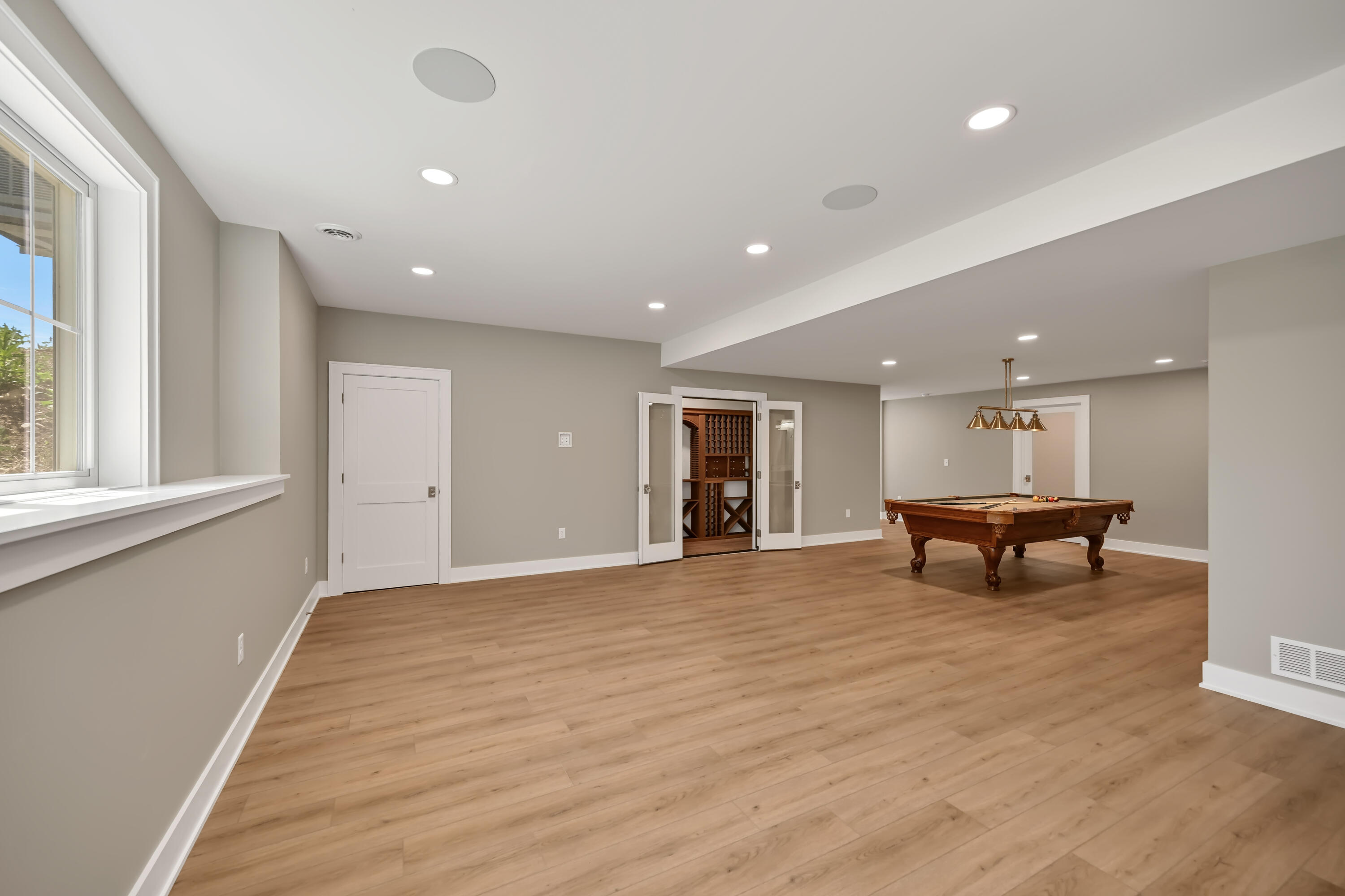 1055 Red Barn Ln