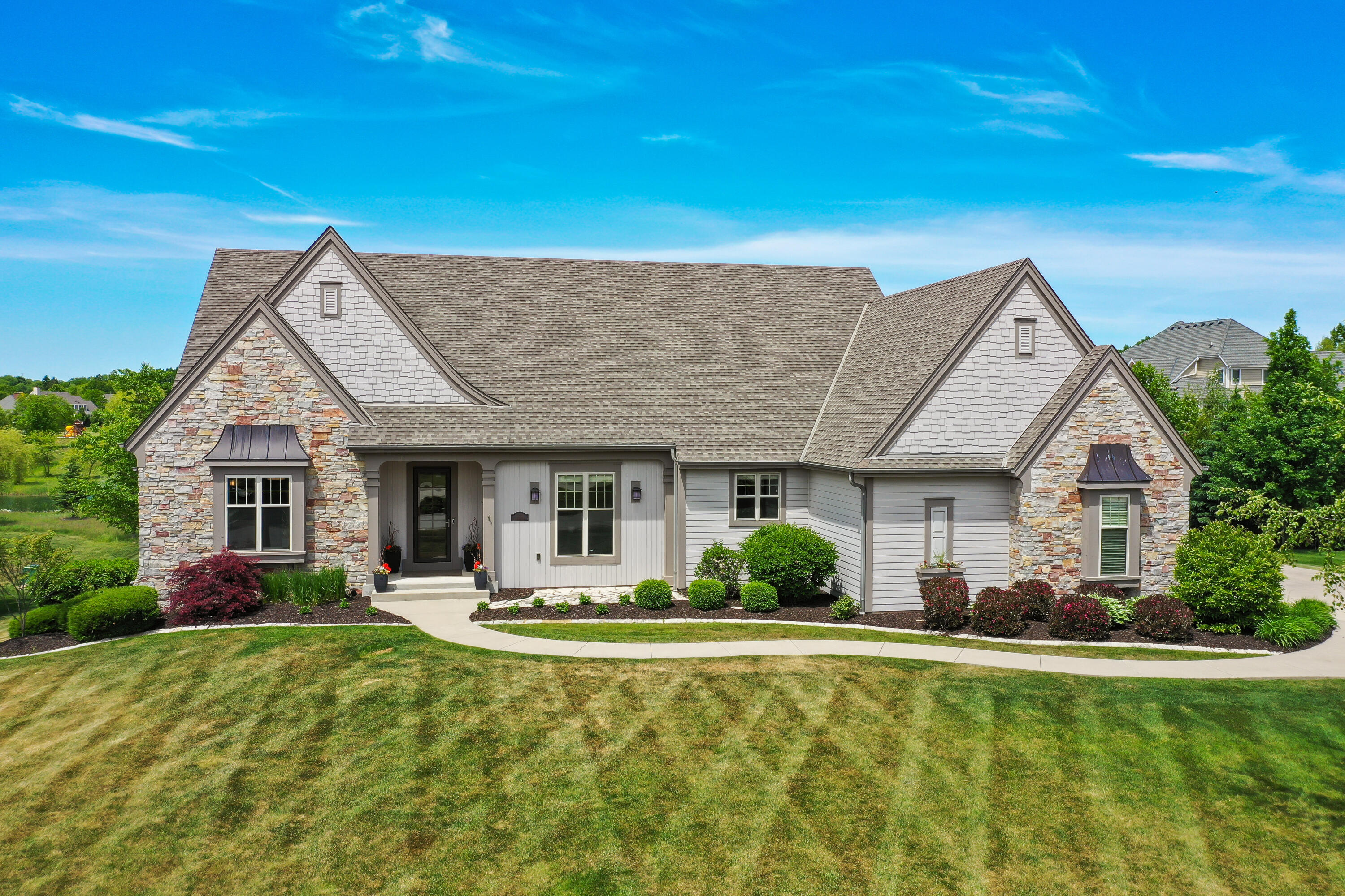 11511 N Oakview Ct