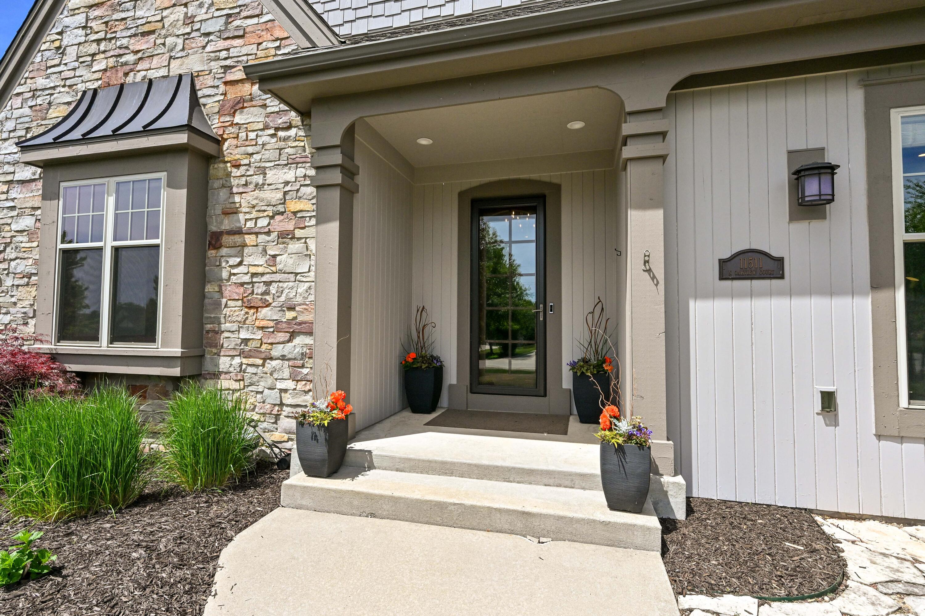 11511 N Oakview Ct