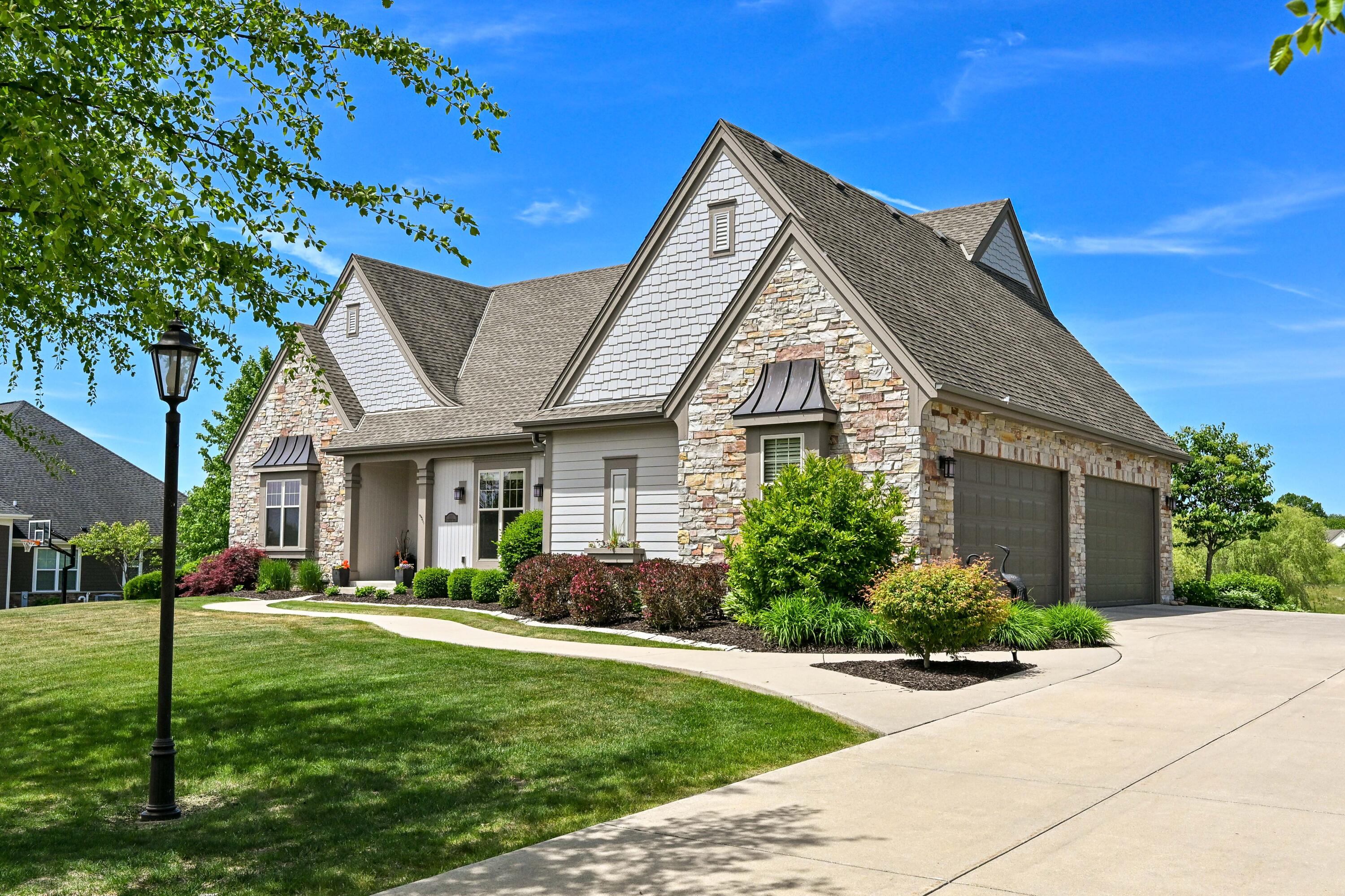 11511 N Oakview Ct