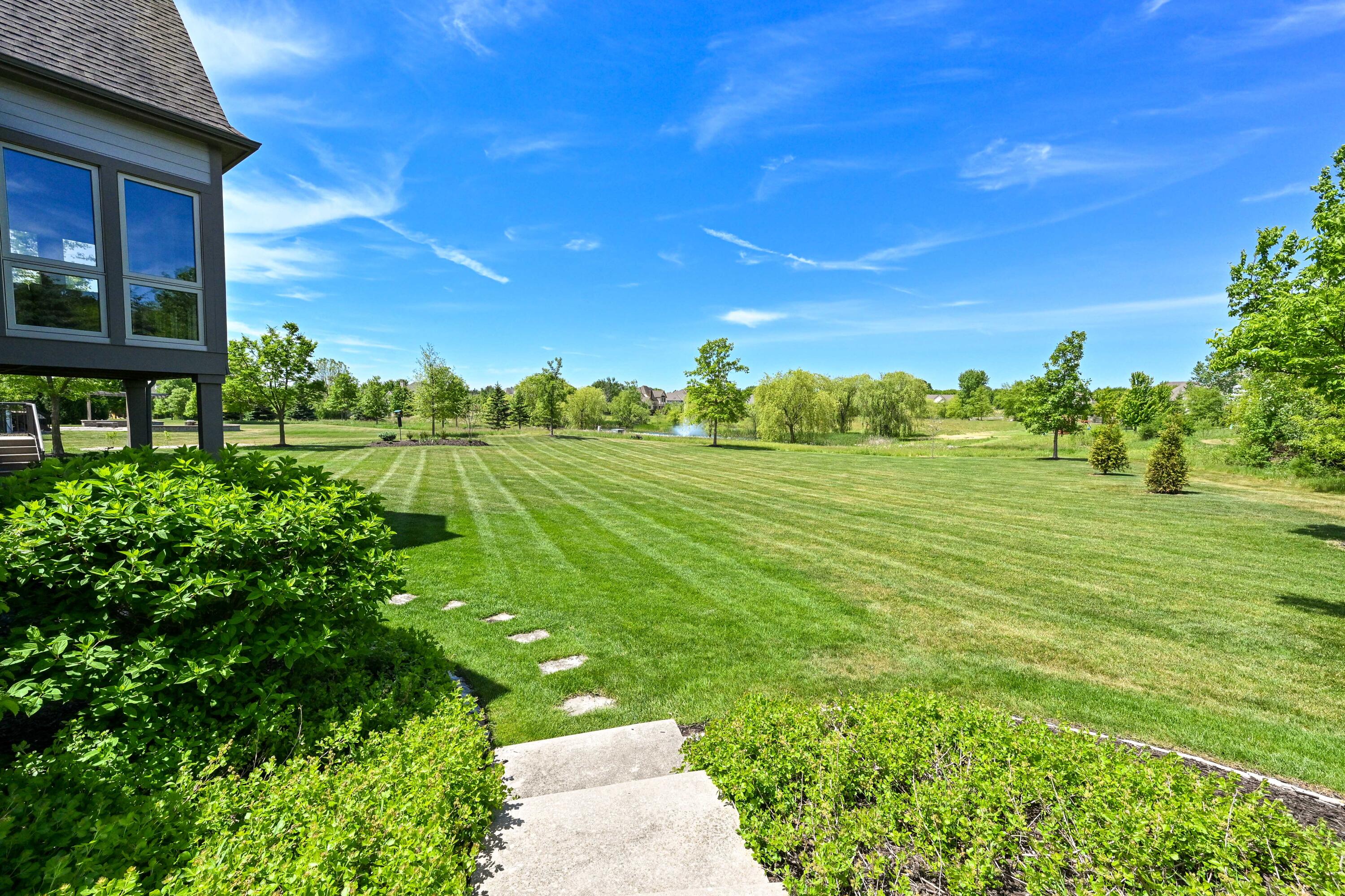 11511 N Oakview Ct