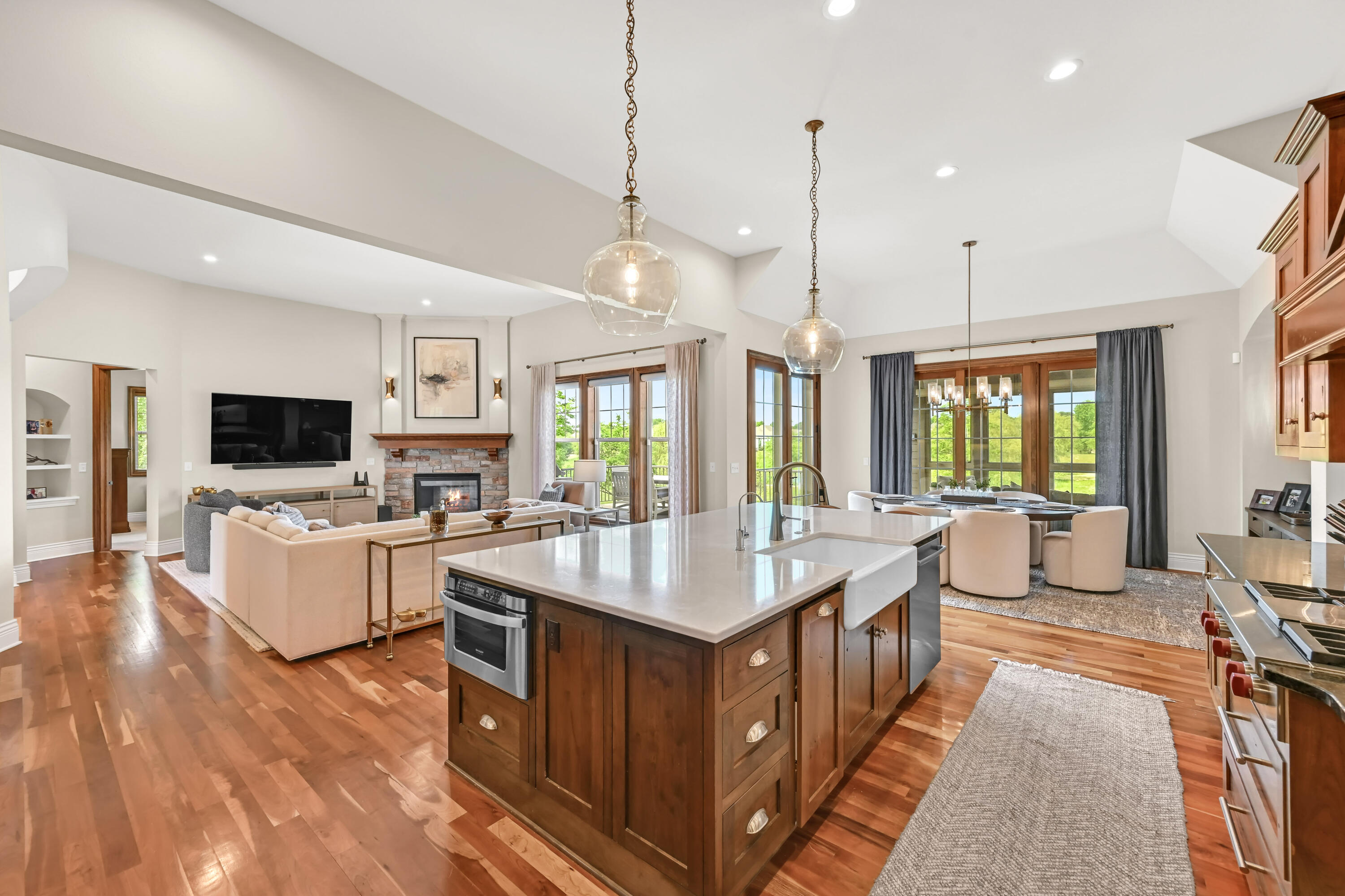 11511 N Oakview Ct