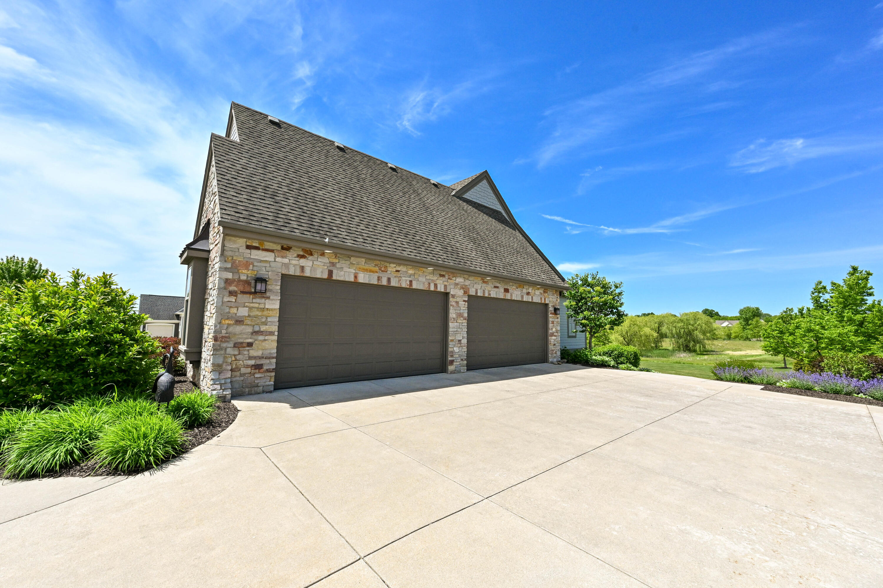 11511 N Oakview Ct