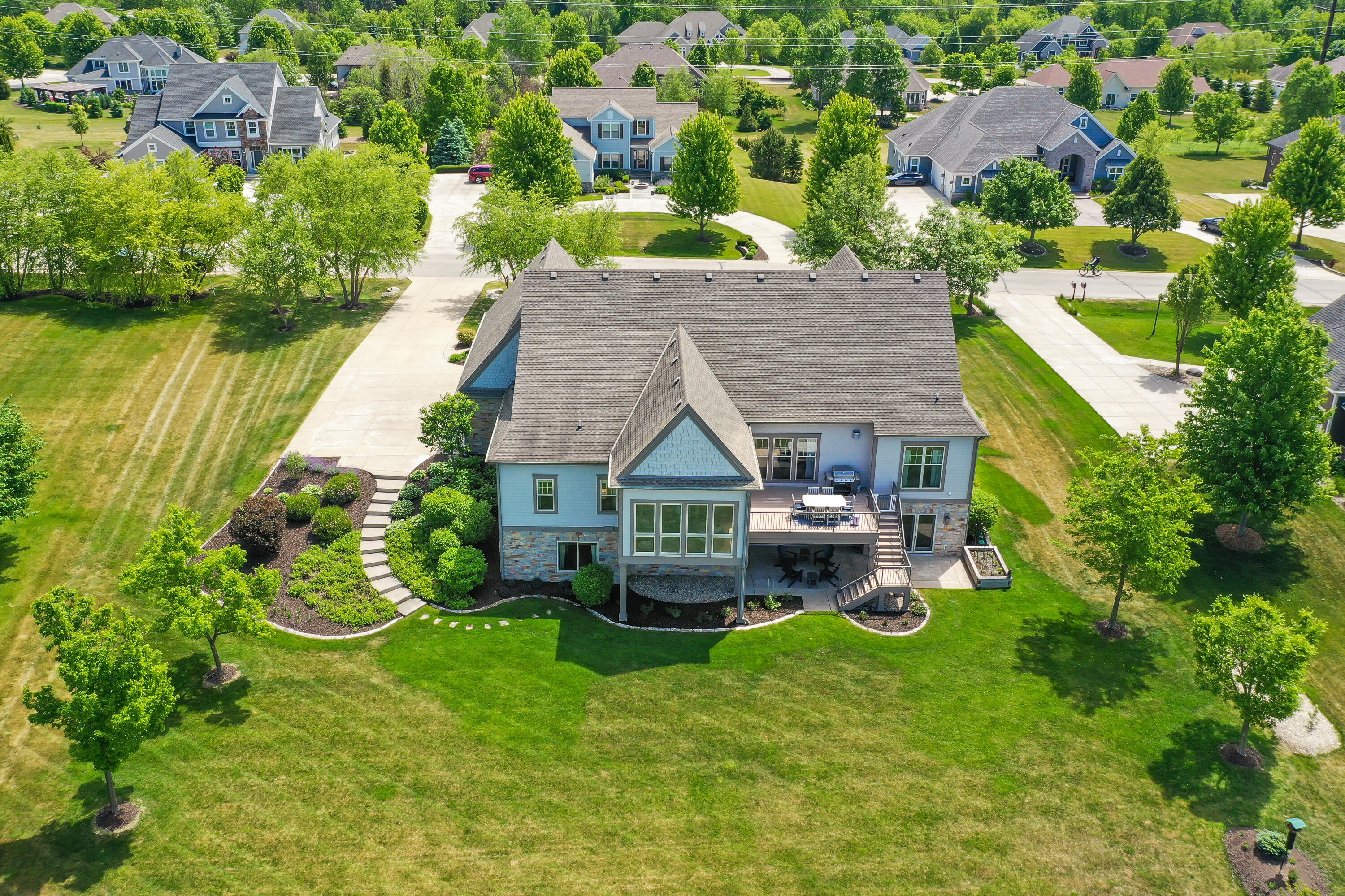 11511 N Oakview Ct