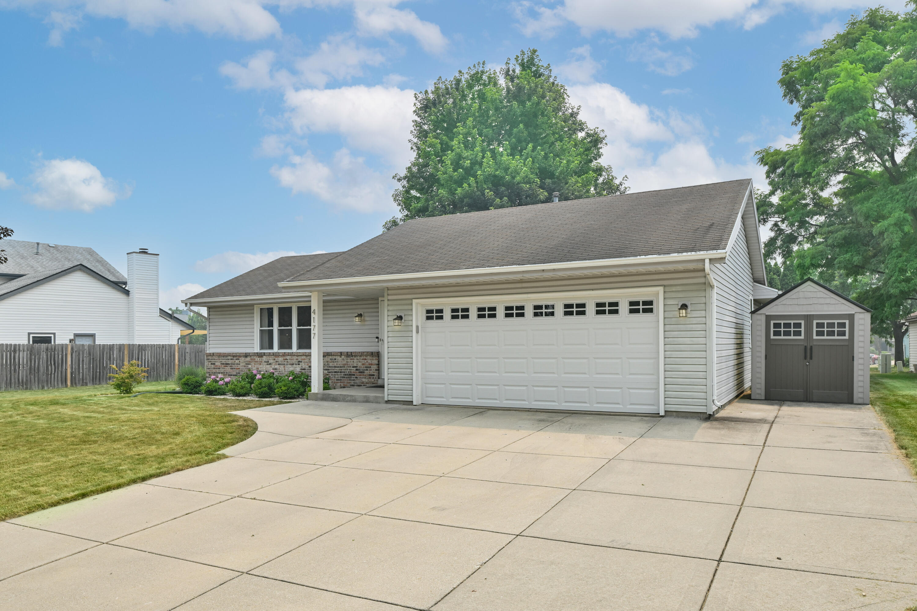 4177 W Amberidge Dr