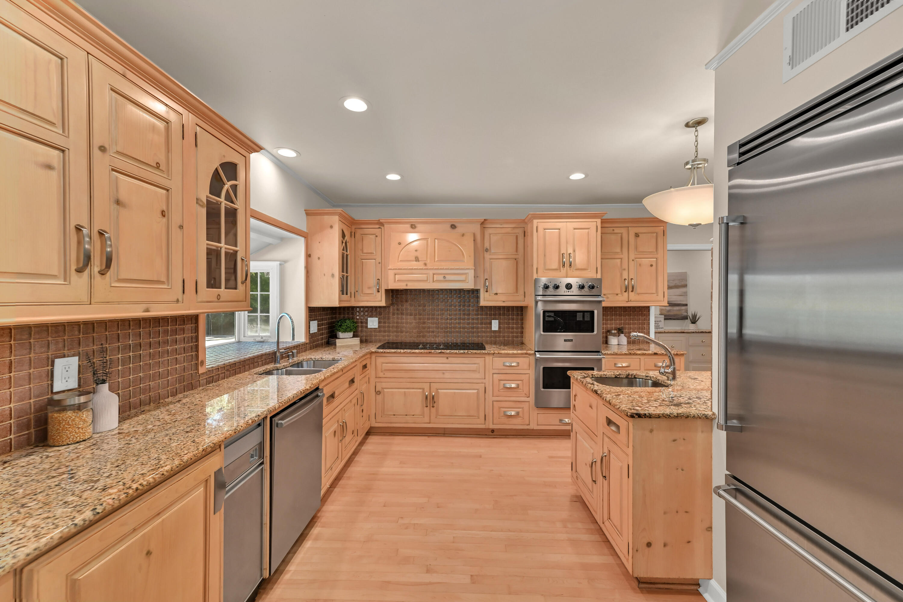 229 W Indian Creek Ct