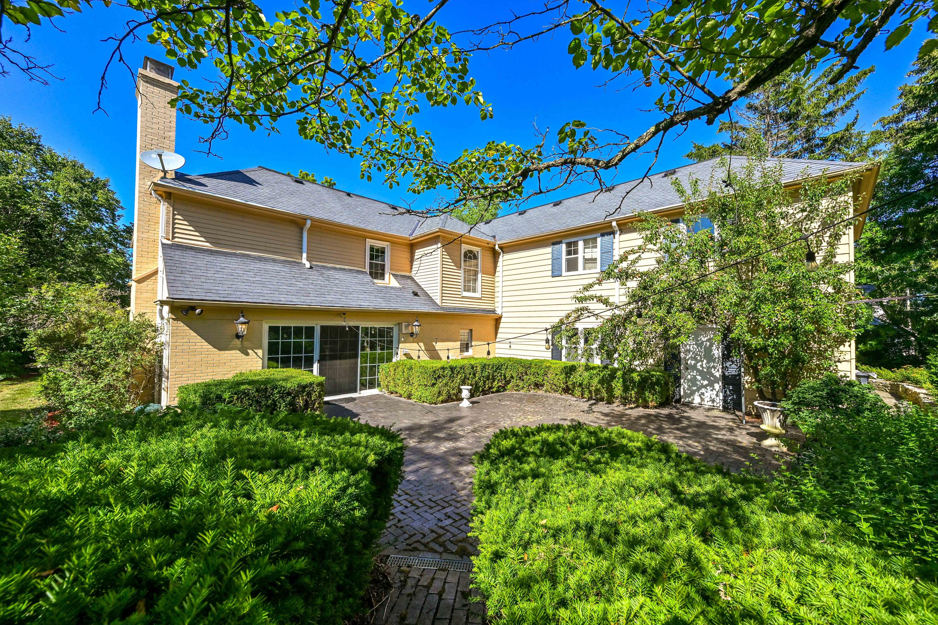 229 W Indian Creek Ct