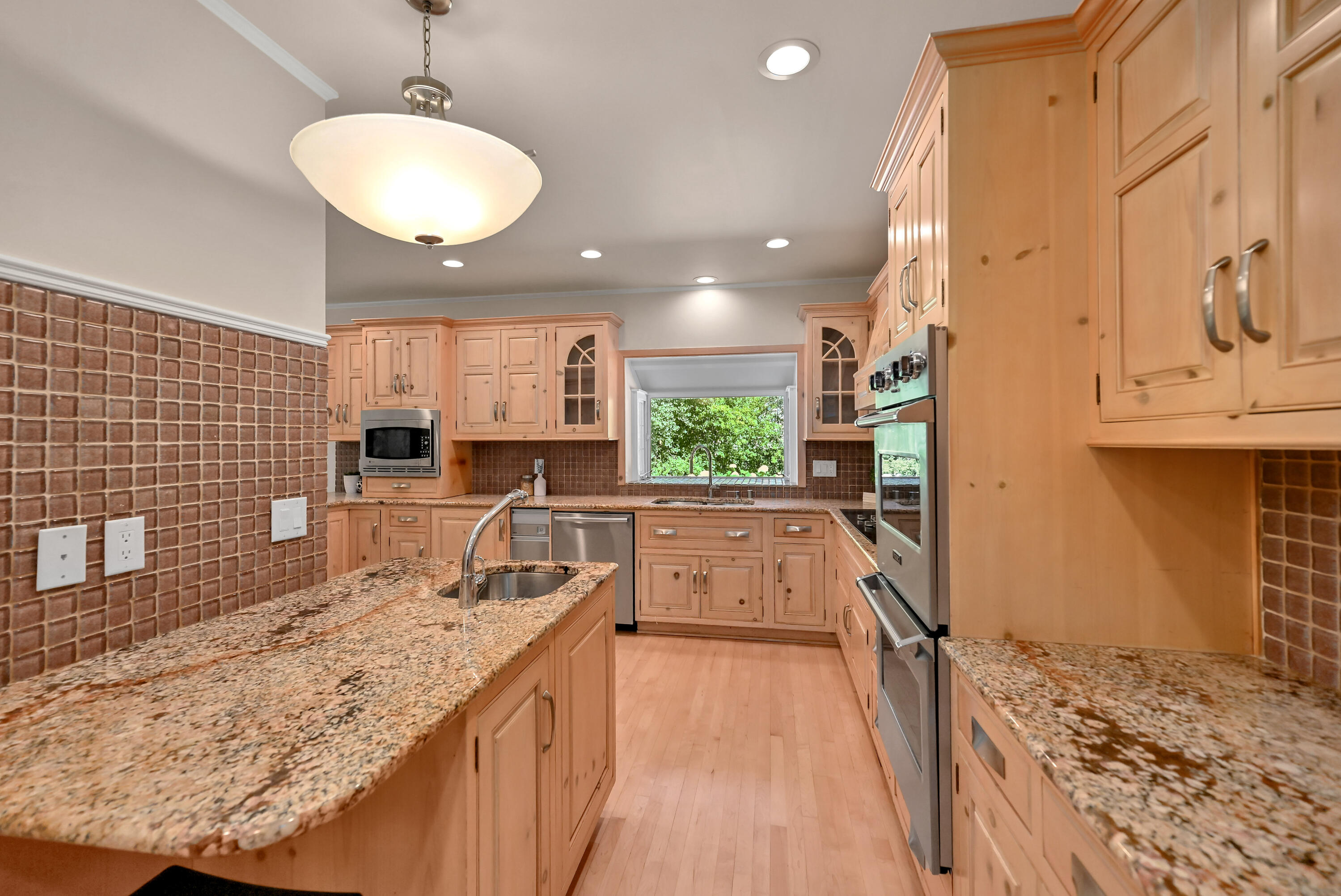 229 W Indian Creek Ct