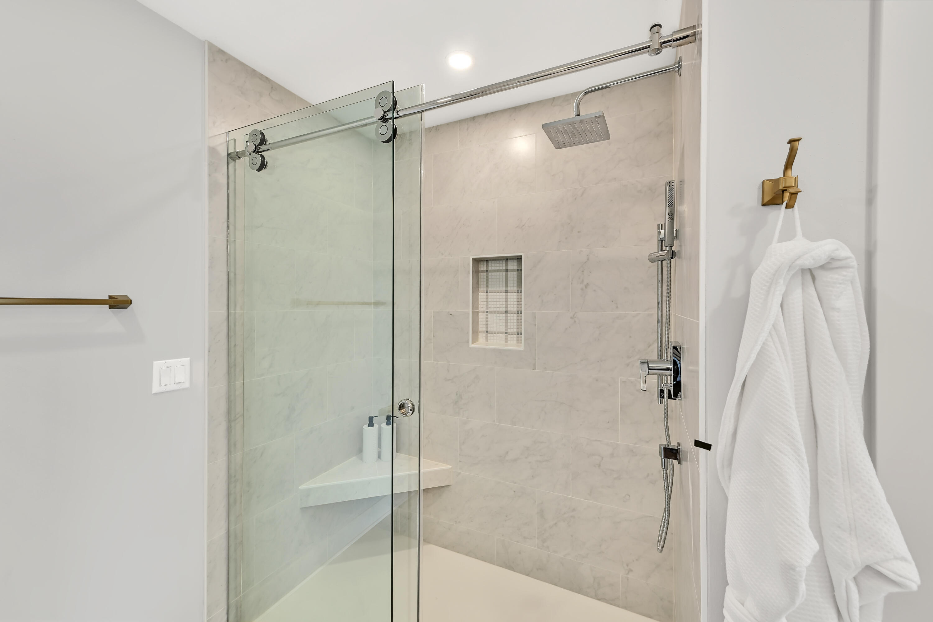 498 Bastle Wynd -, 10