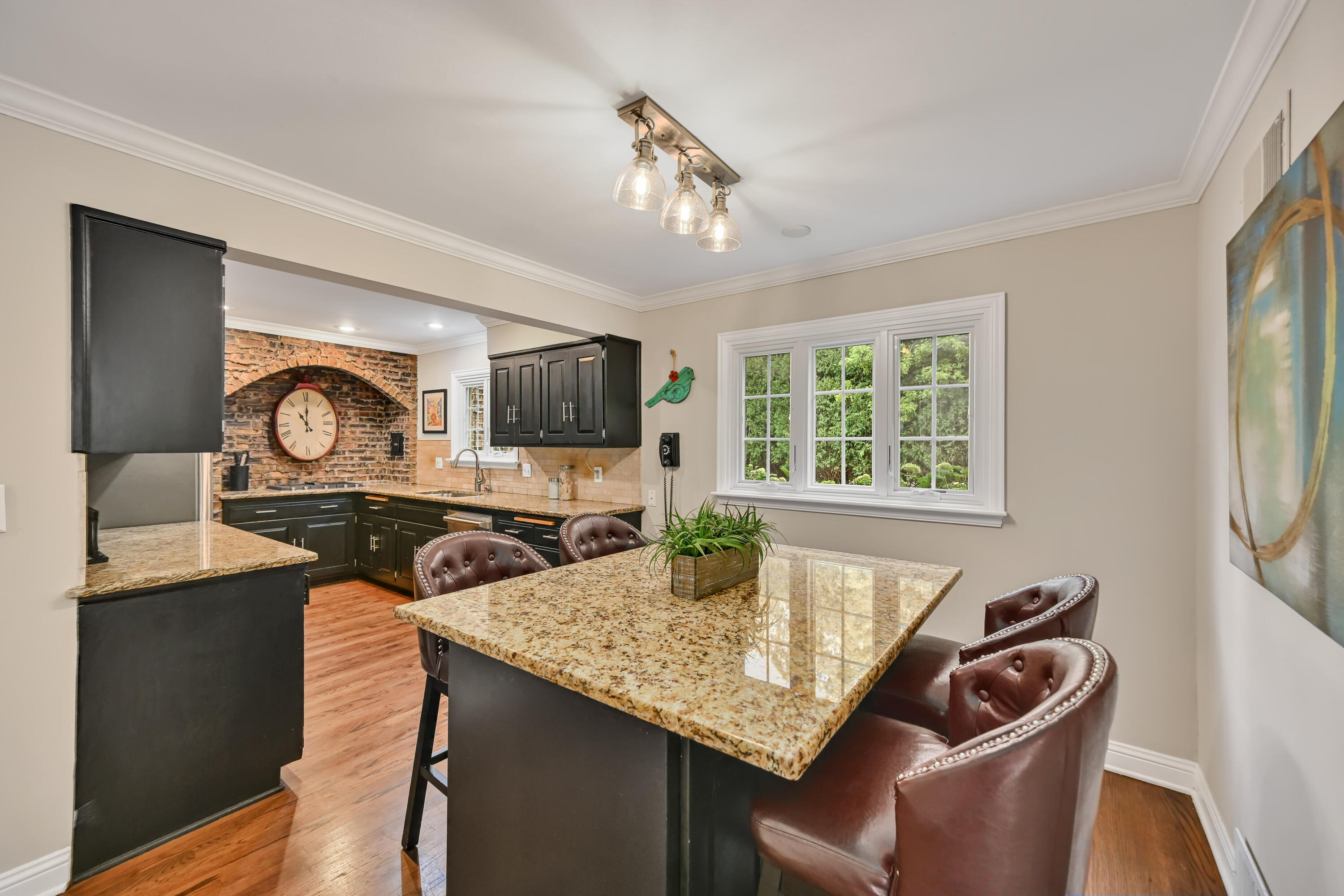 7801 N Regent Rd