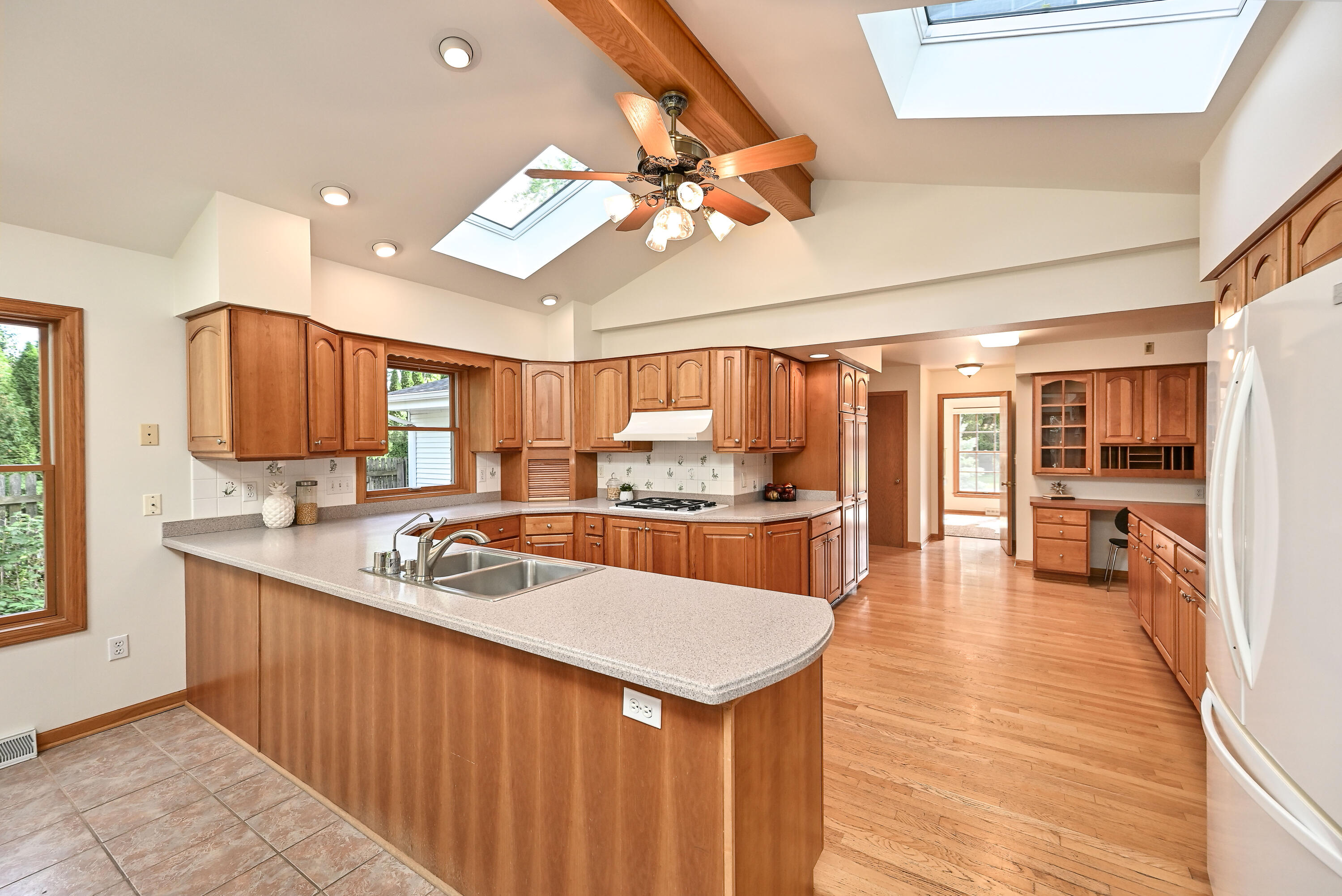 920 E Fairy Chasm Rd