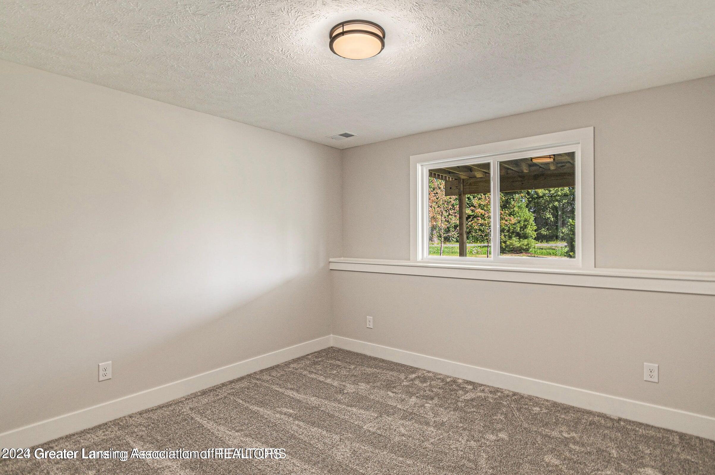 14045 Pristine Court, DeWitt