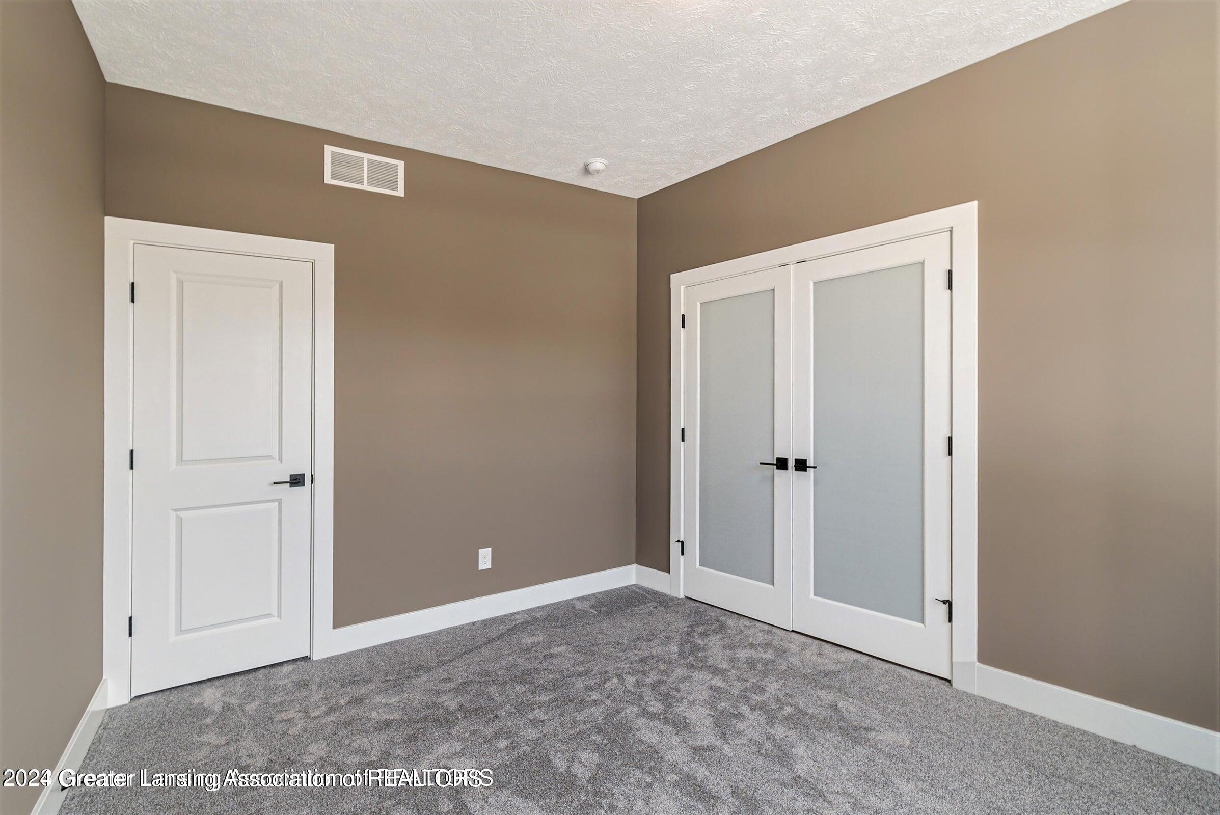 14045 Pristine Court, DeWitt