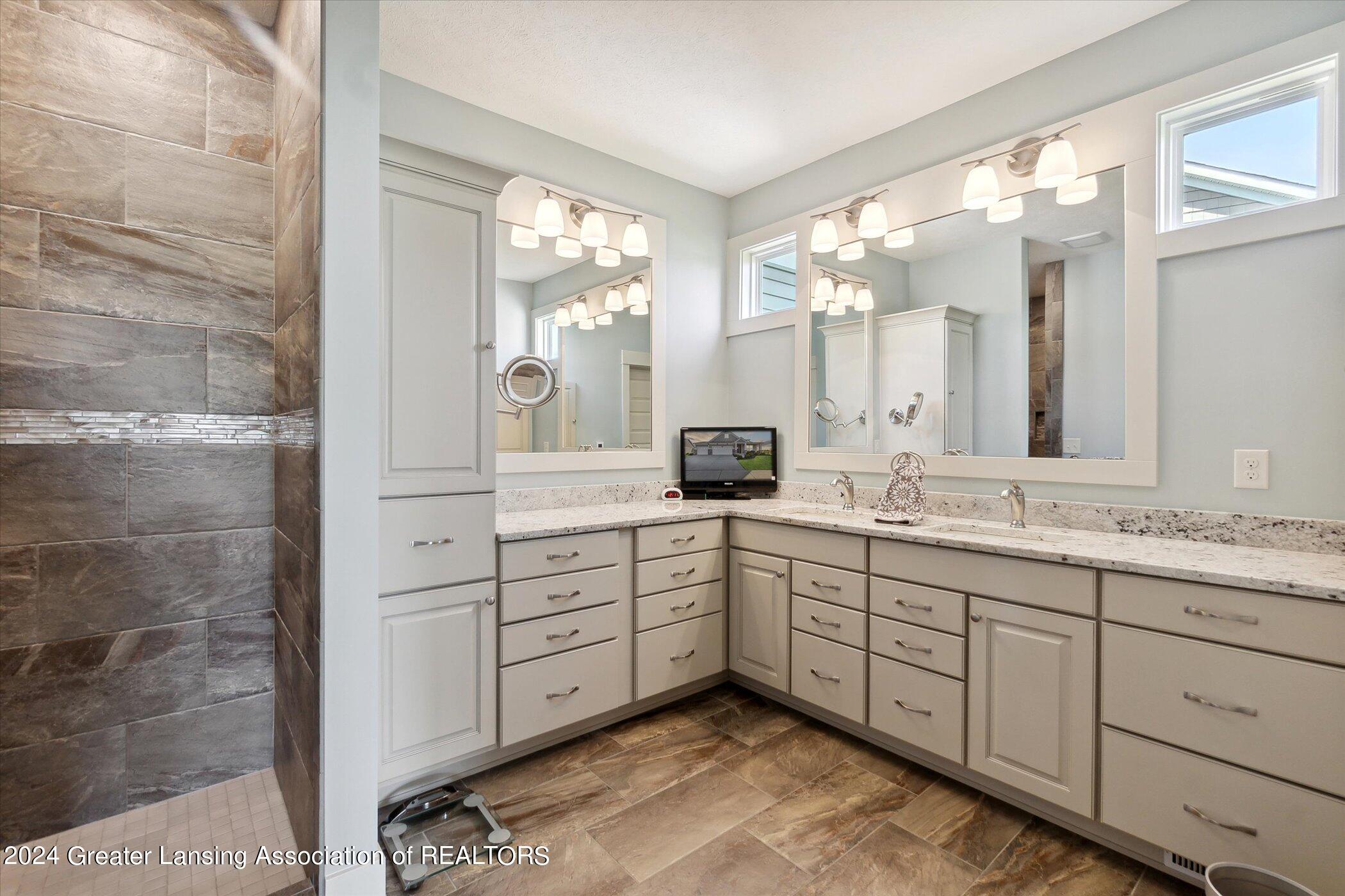 2817 Ballybunion Way