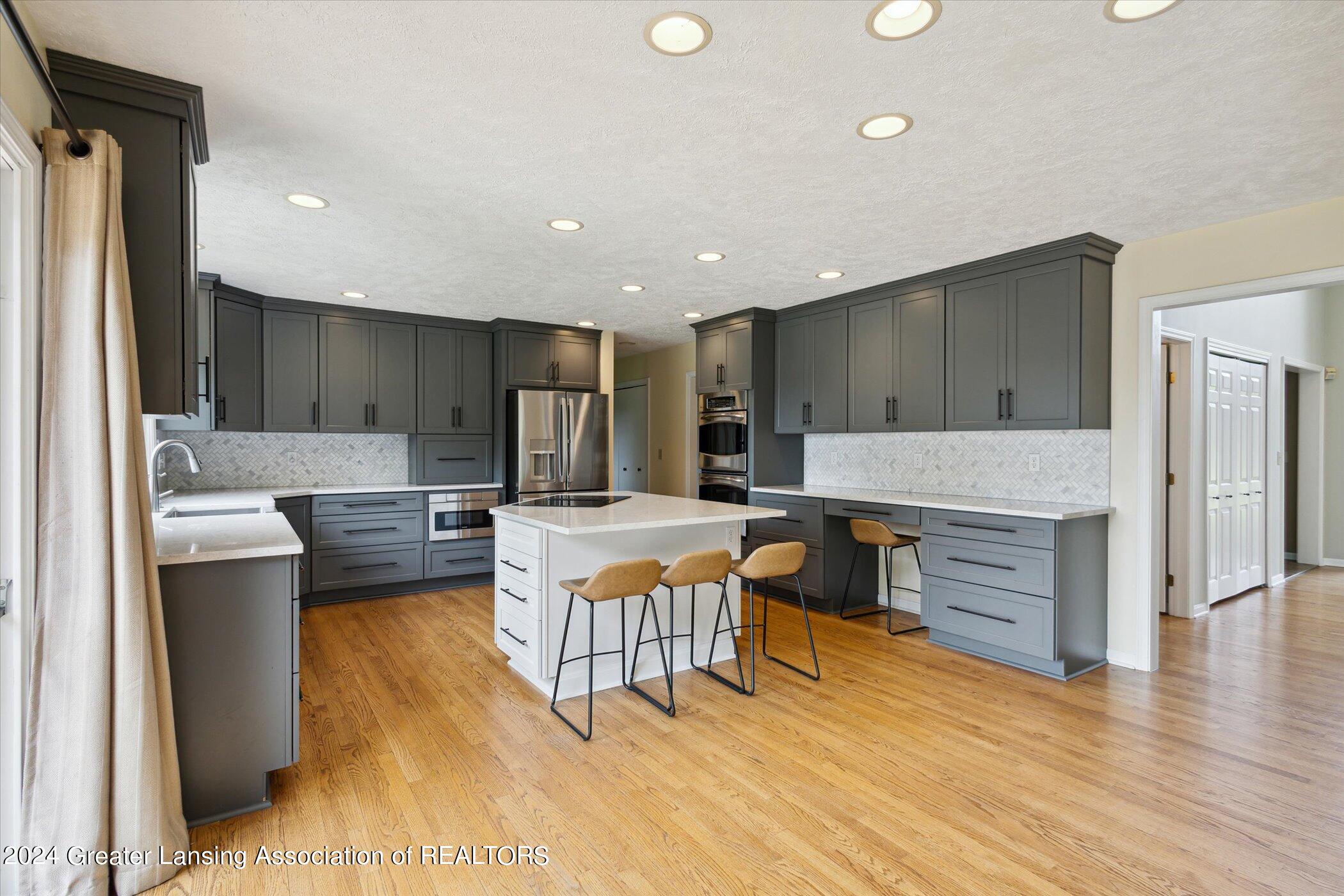 5123 Barton Road