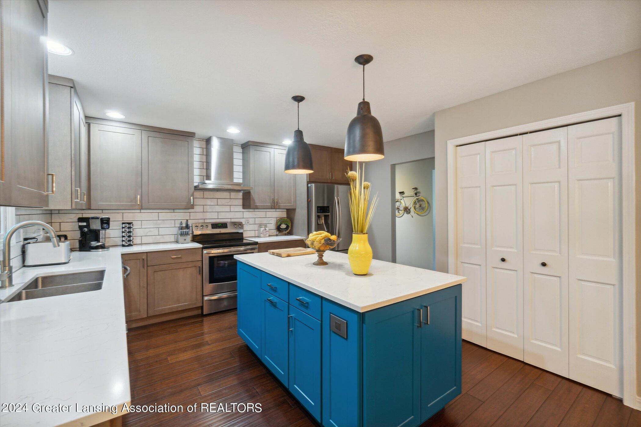 3496 Honeywood Lane, DeWitt