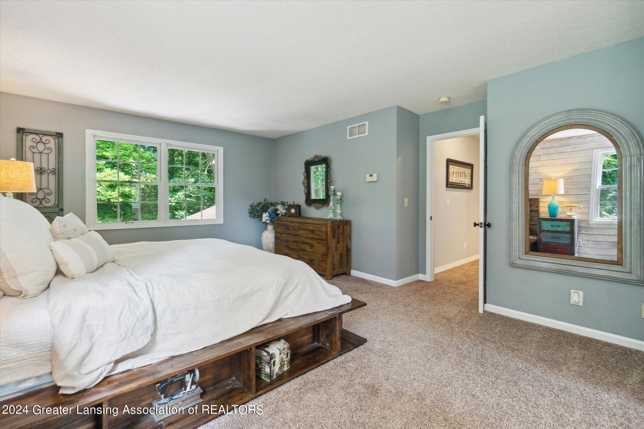 3496 Honeywood Lane, DeWitt