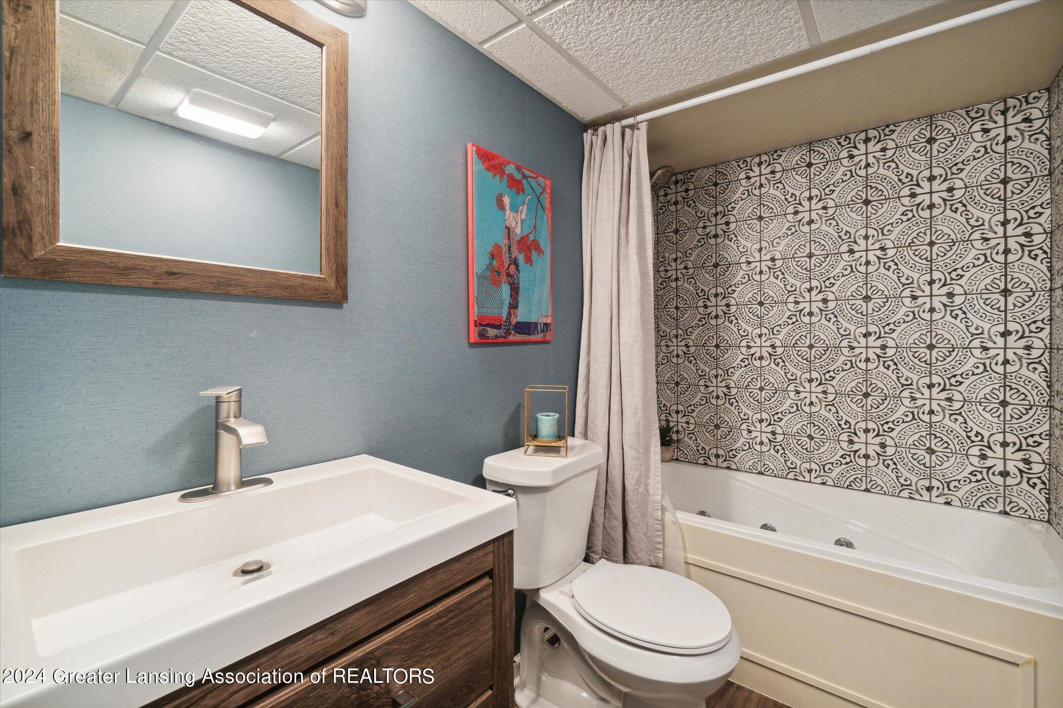 3496 Honeywood Lane, DeWitt