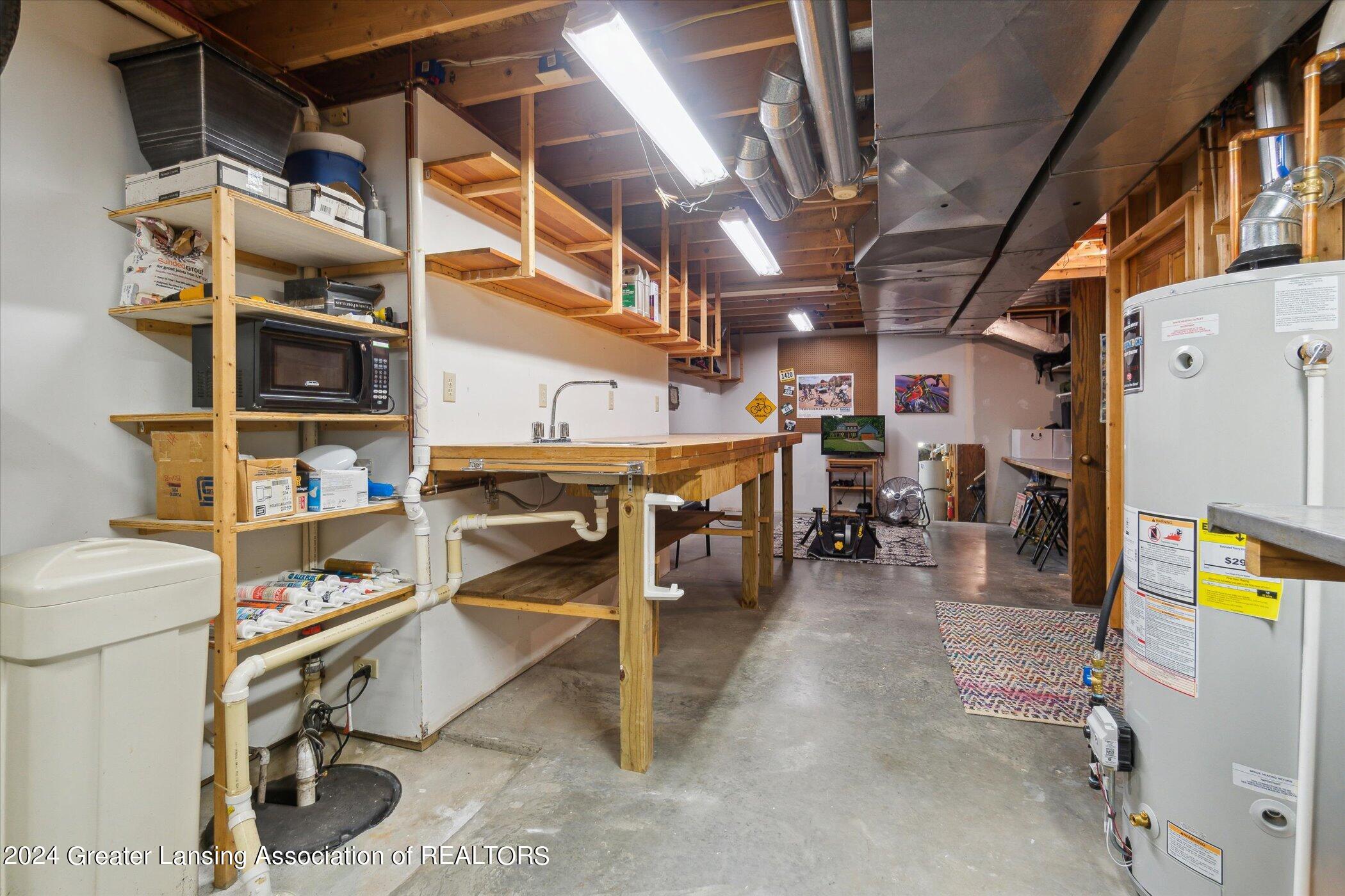 3496 Honeywood Lane, DeWitt