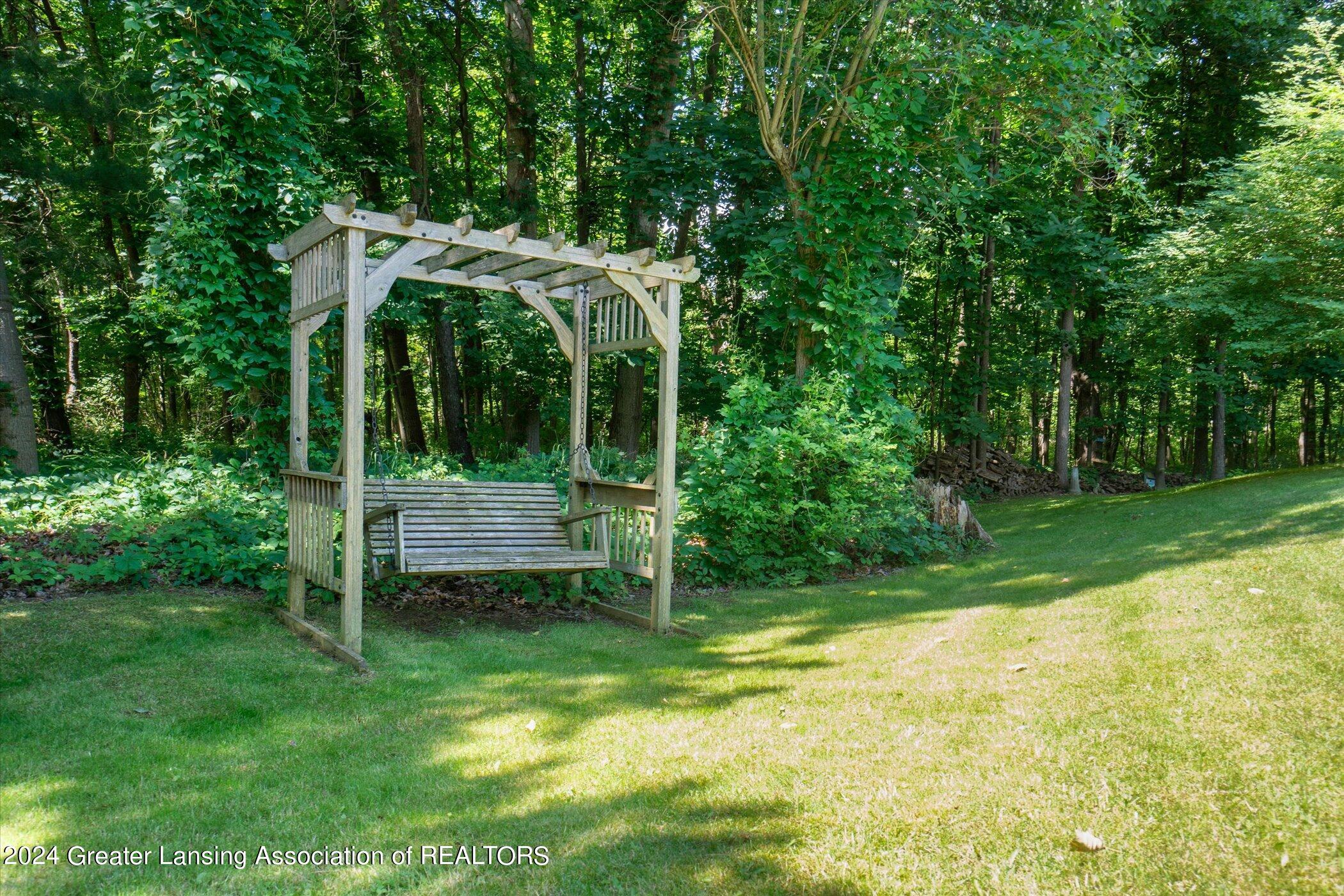 3496 Honeywood Lane, DeWitt