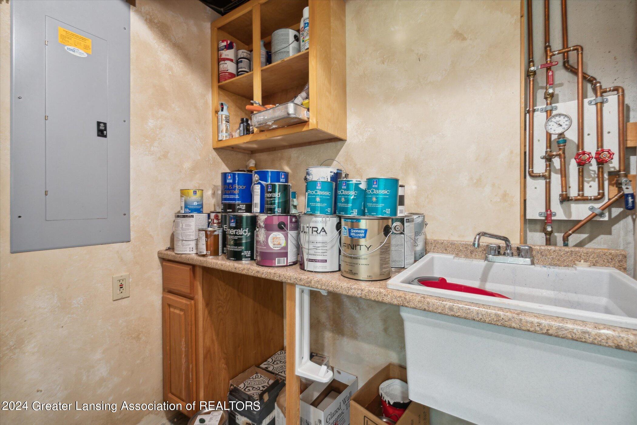 3496 Honeywood Lane, DeWitt