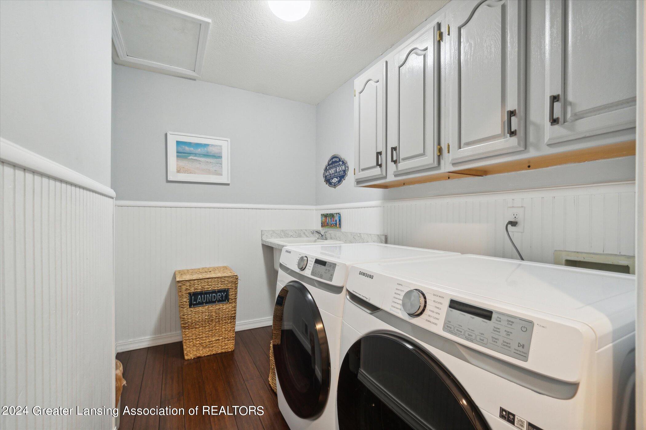 3496 Honeywood Lane, DeWitt