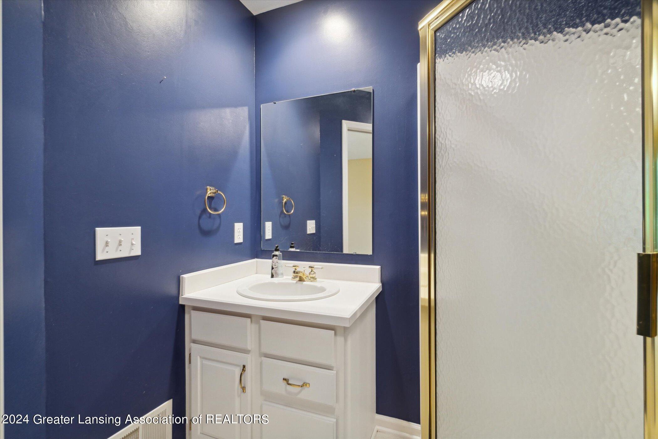 2429 Pine Hollow Drive
