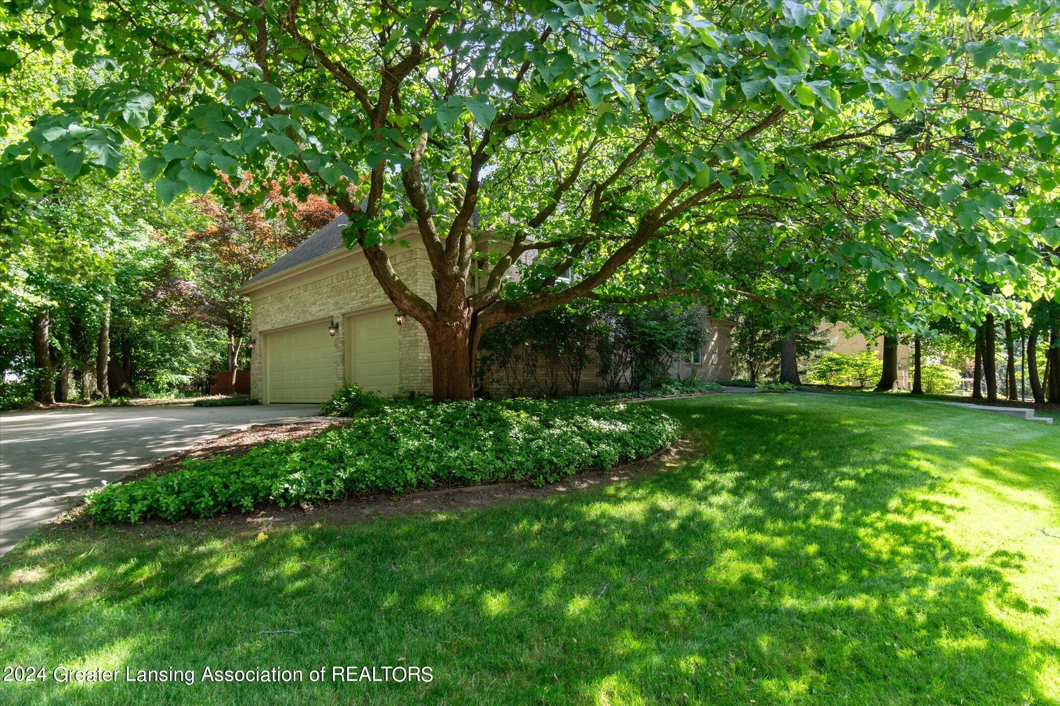 2429 Pine Hollow Drive