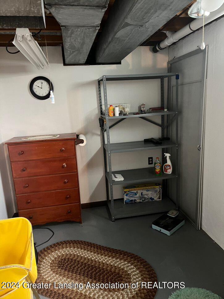 1630 W Price Road, St. Johns